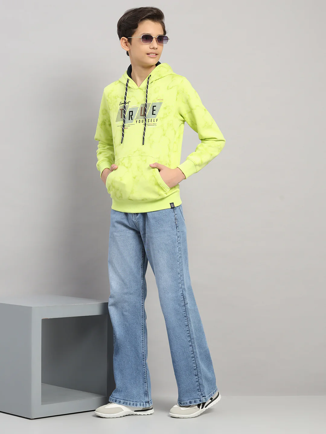 Boys Green Printed Round Neck Full Sleeve Sweatshirt - Image 2