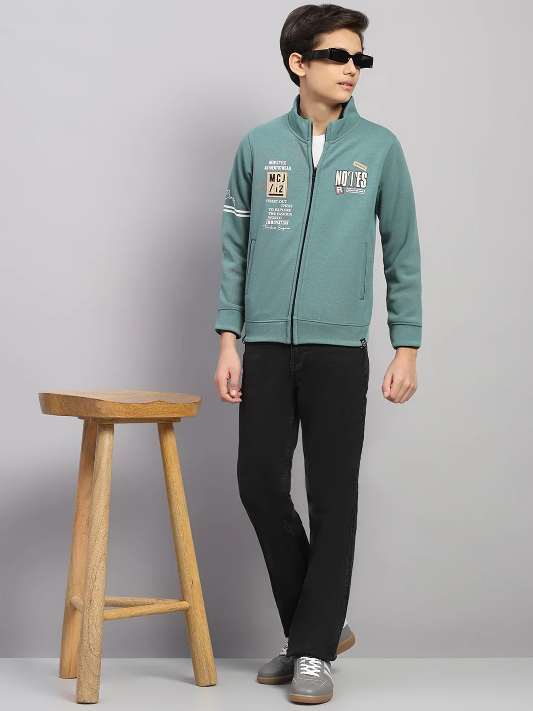 Boys Green Printed Round Neck Full Sleeve Sweatshirt - Image 2