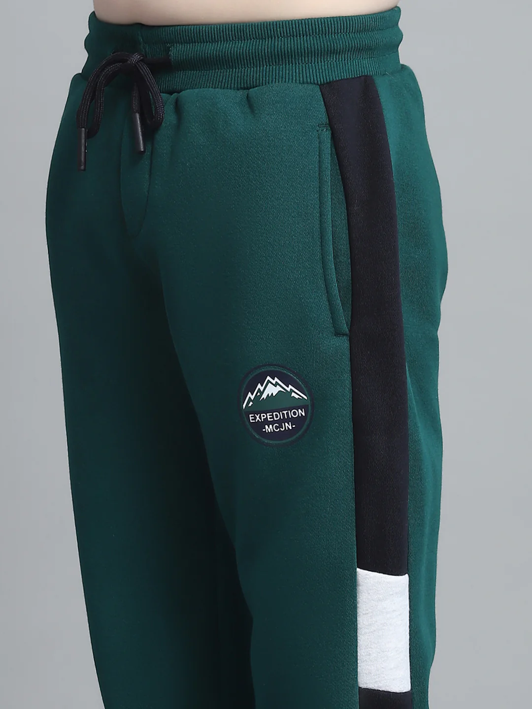 Boys Green Printed Round Neck Full Sleeve Tracksuit - Image 8