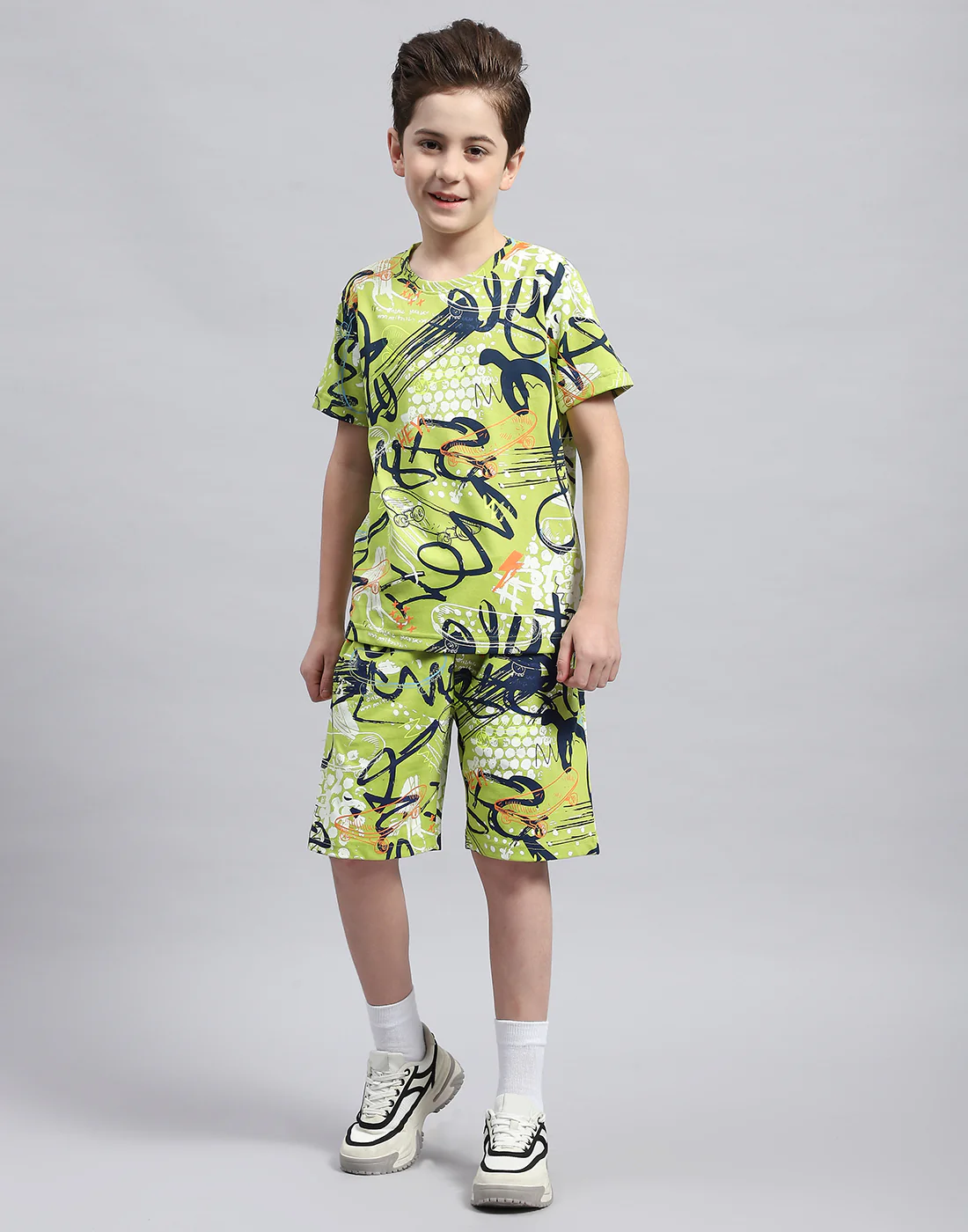 Boys Green Printed Round Neck Half Sleeve Bermuda Set - Image 2