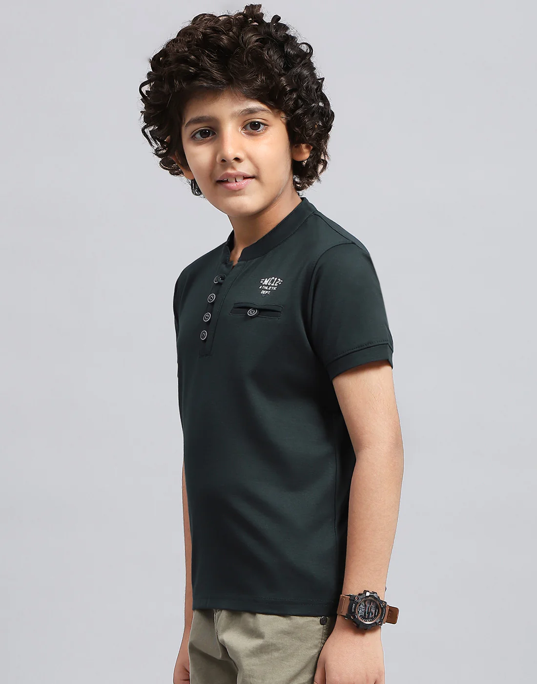 Boys Green Solid Mandarin Neck Half Sleeve T-Shirt - Image 3