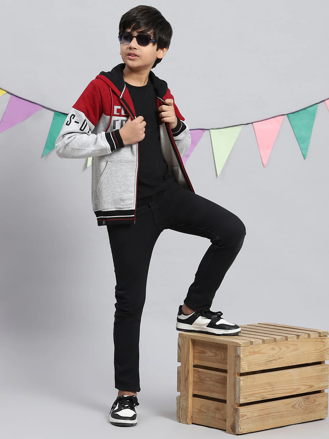 Boys Maroon & Grey Printed Sweatshirt - Image 5