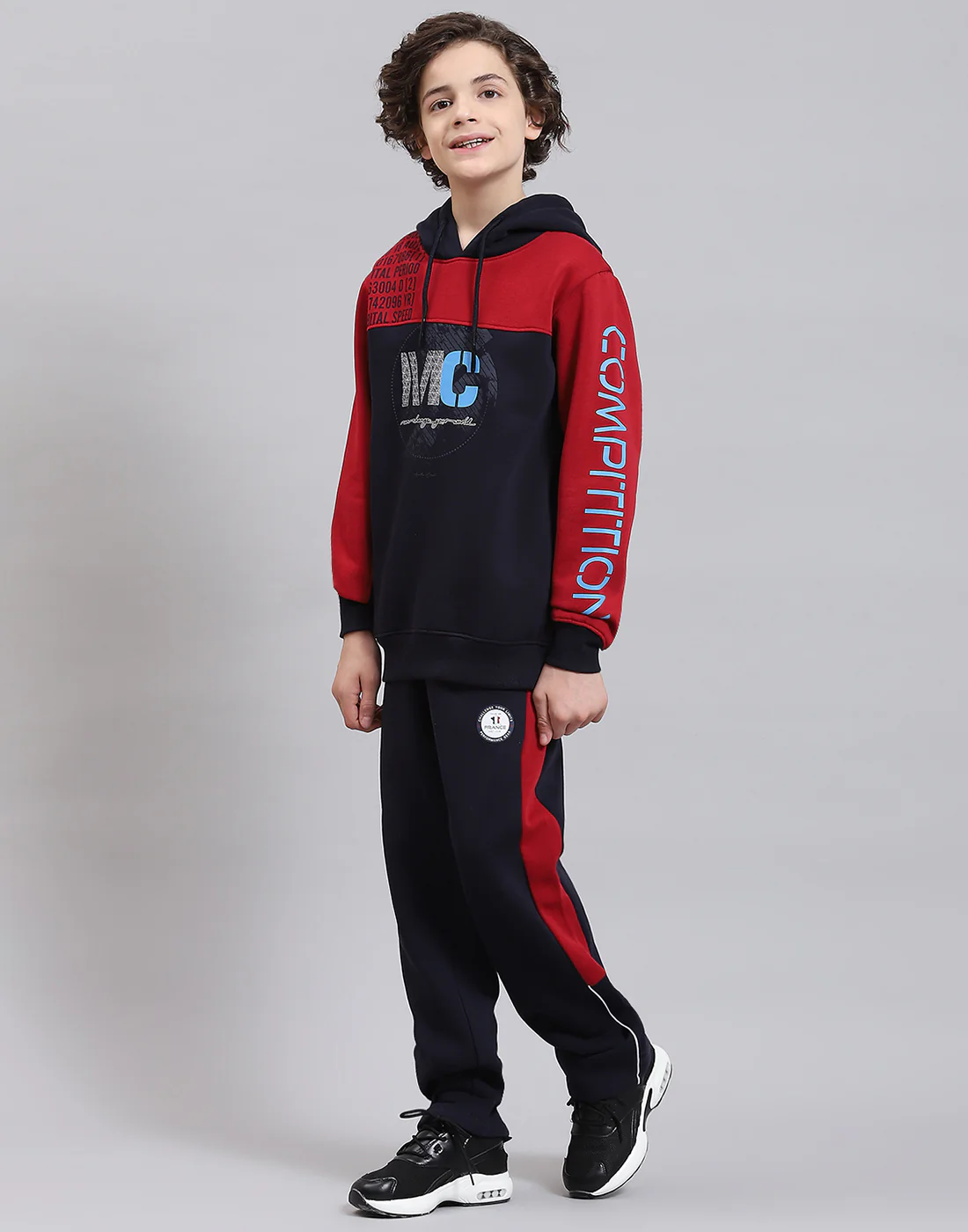 Boys Maroon & Navy Blue Printed Hooded Full Sleeve Tracksuits - Image 3
