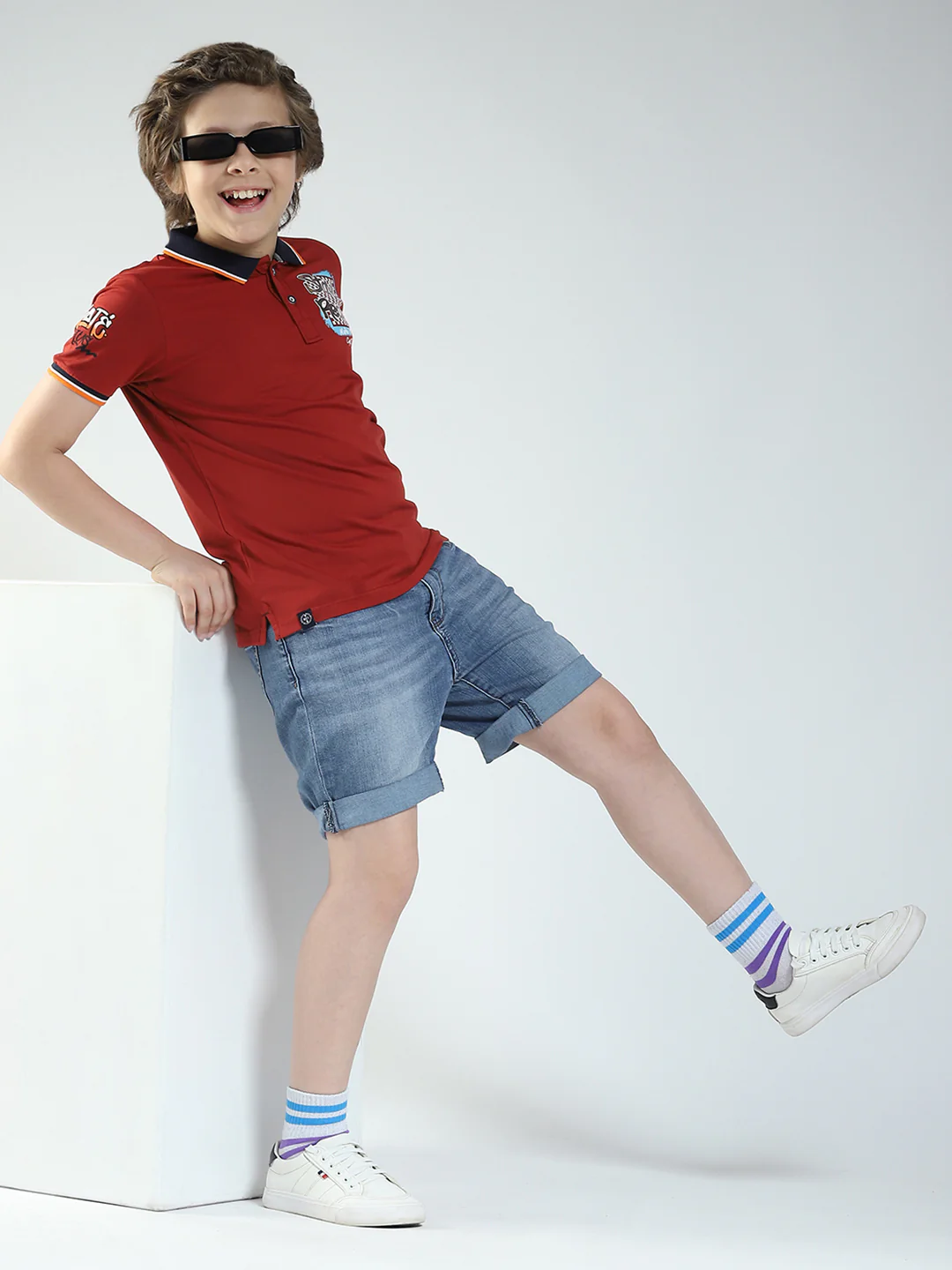 Boys Maroon Printed Collar Half Sleeve T-Shirt - Image 2