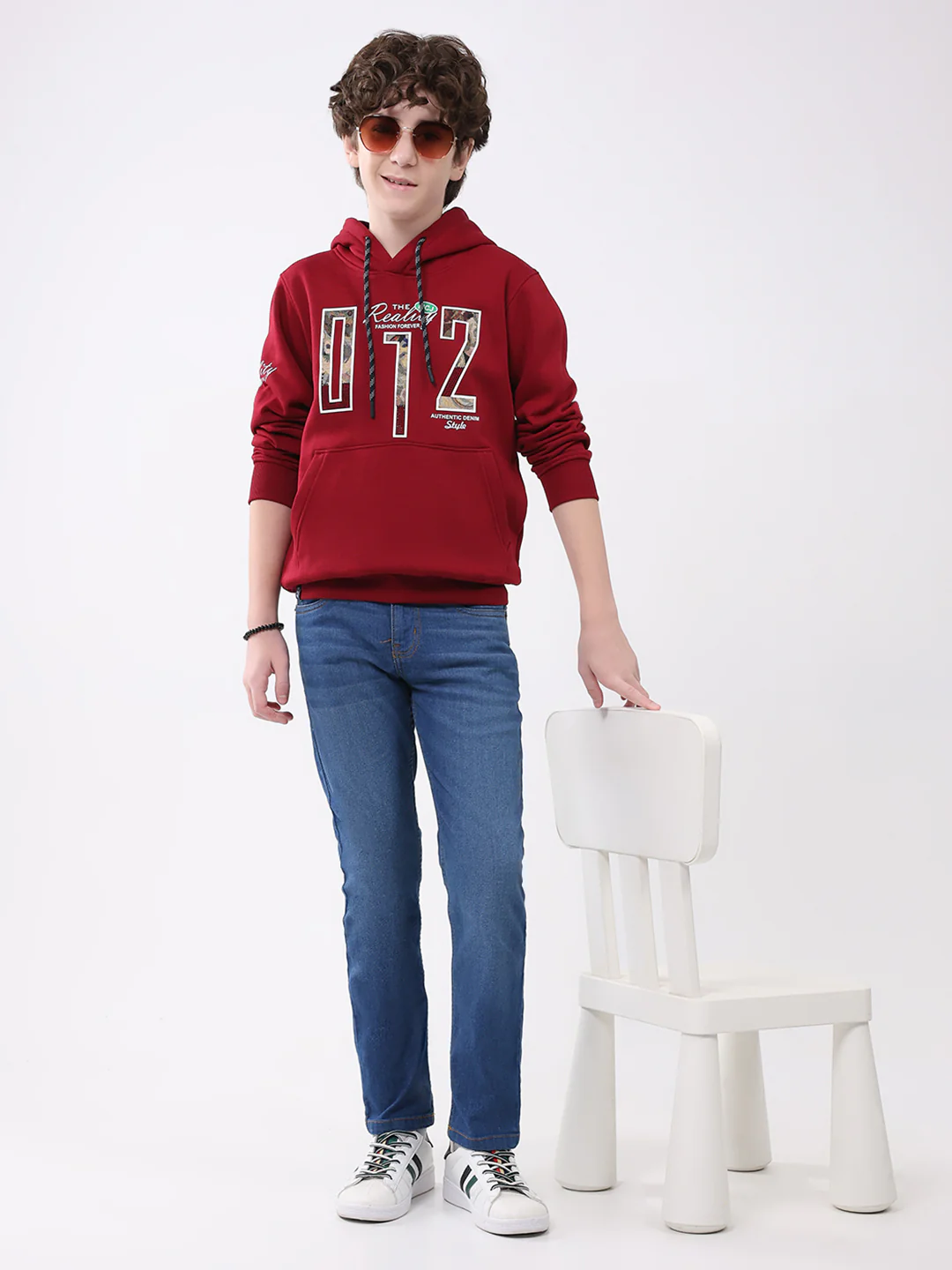 Boys Maroon Printed Hooded Full Sleeve Sweatshirt - Image 2