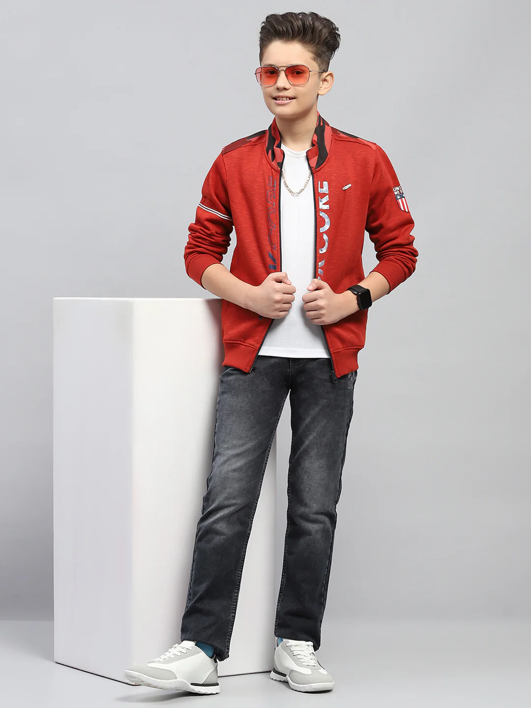 Boys Maroon Printed Mock Neck Full Sleeve Sweatshirt - Image 2