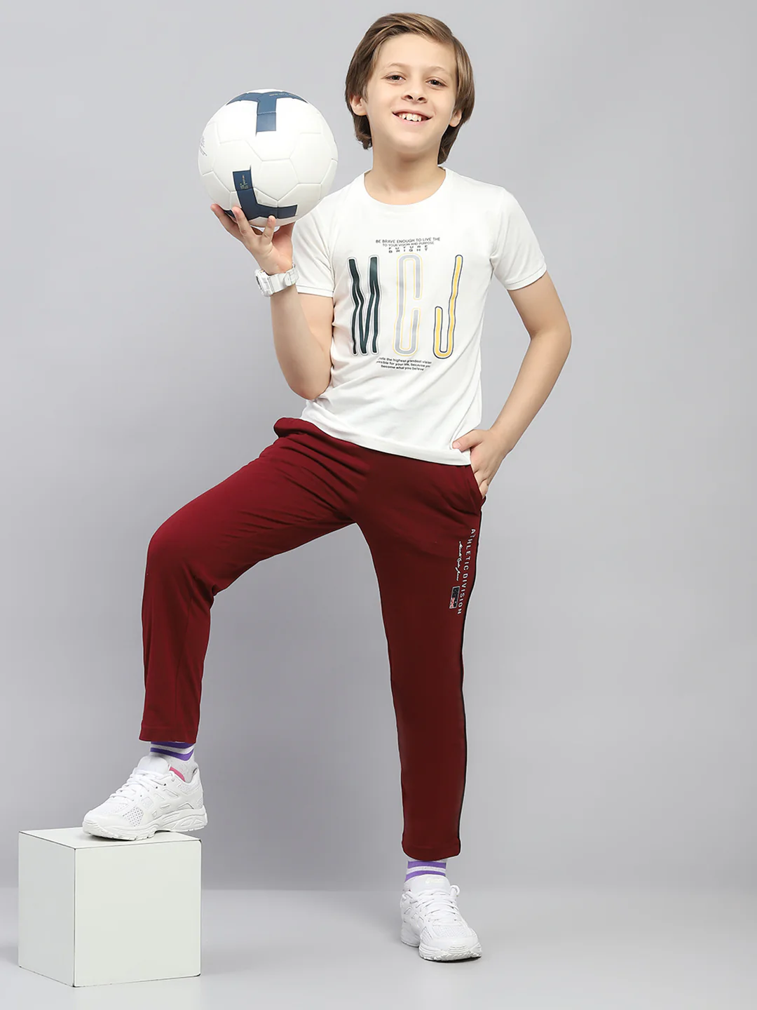 Boys Maroon Printed Regular Fit Lower - Image 2