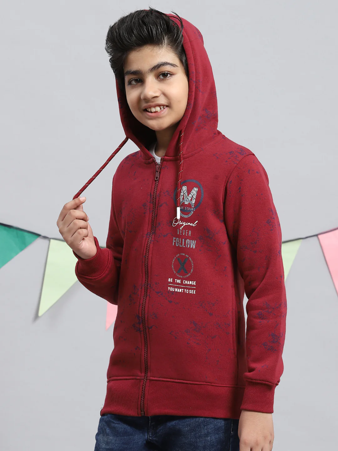 Boys Maroon Printed Sweatshirt - Image 3