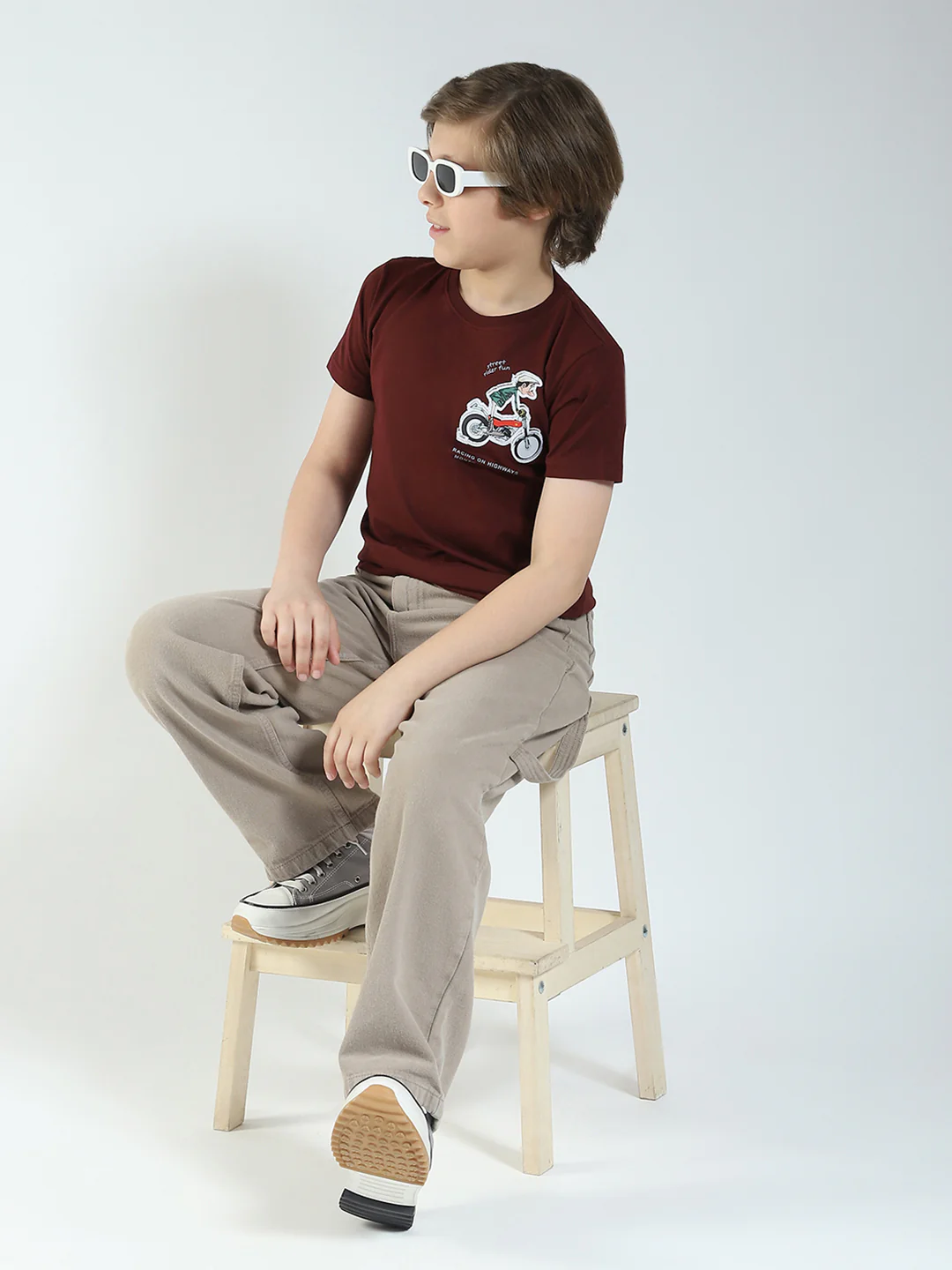 Boys Maroon Printed Round Neck Half Sleeve T-Shirt - Image 2
