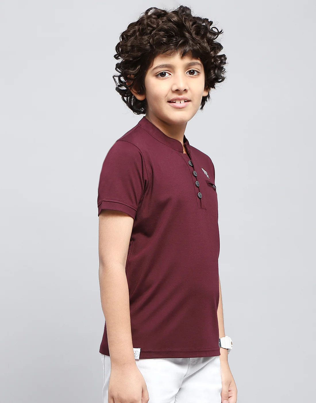 Boys Maroon Solid Mandarin Neck Half Sleeve T-Shirt - Image 4