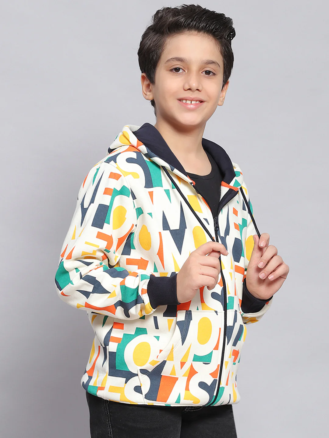 Boys Multicolor Printed Hooded Full Sleeve Sweatshirt - Image 4