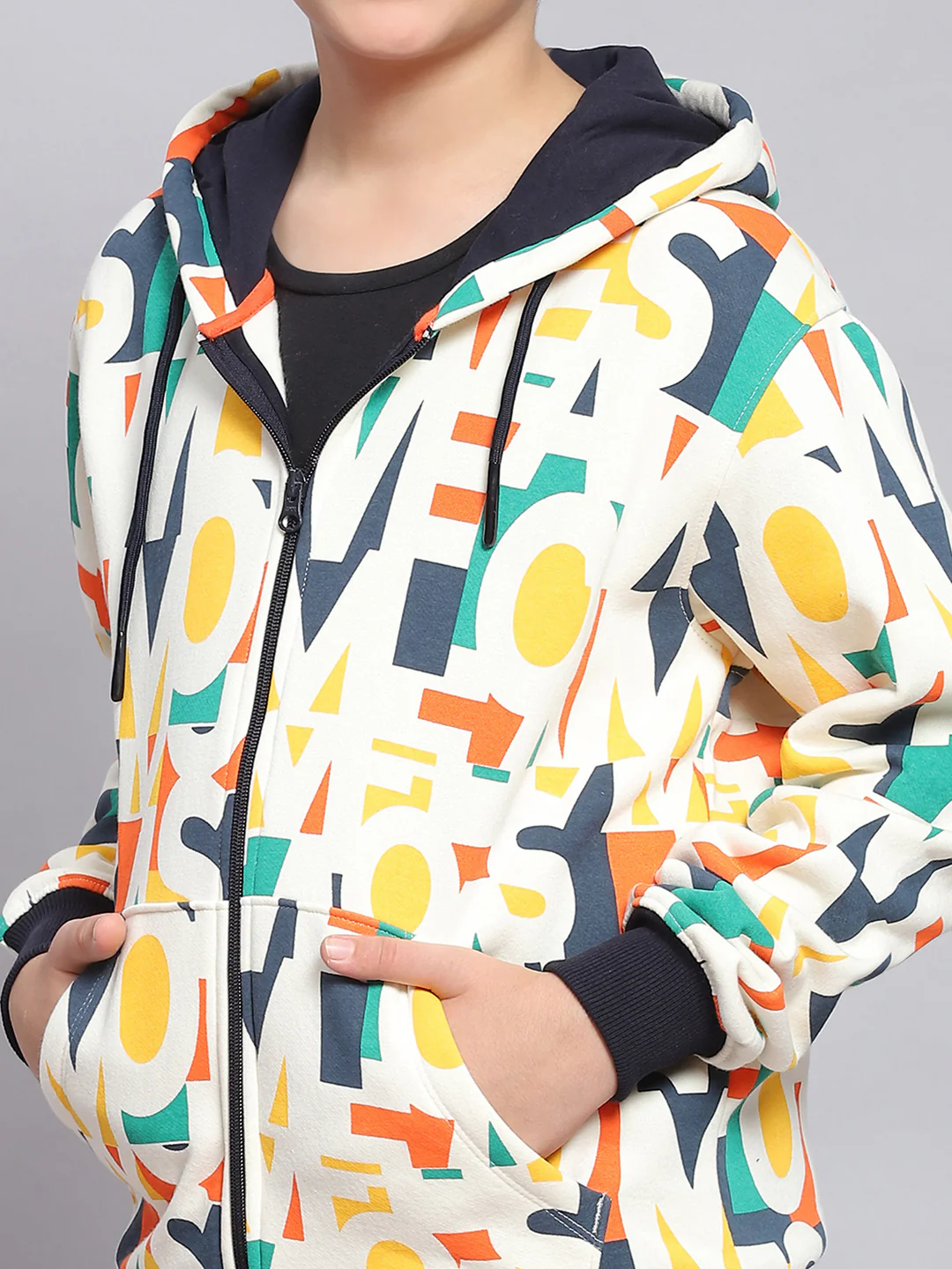 Boys Multicolor Printed Hooded Full Sleeve Sweatshirt - Image 6