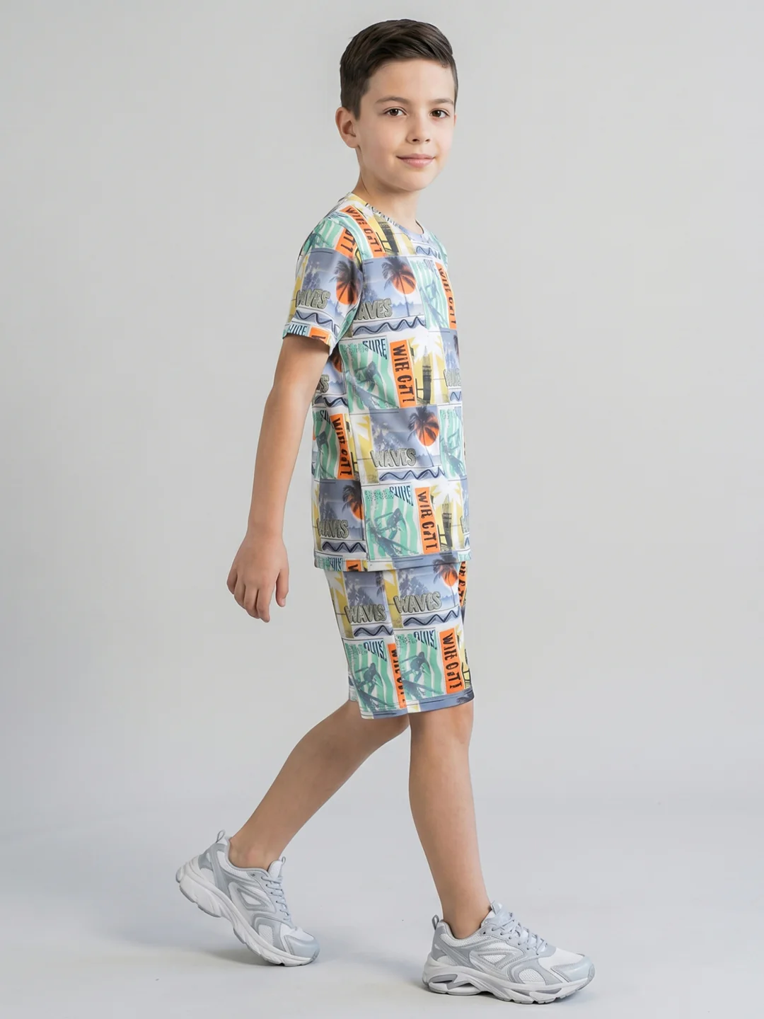 Boys Multicolor Printed Round Neck Half Sleeve Cords Set - Image 2