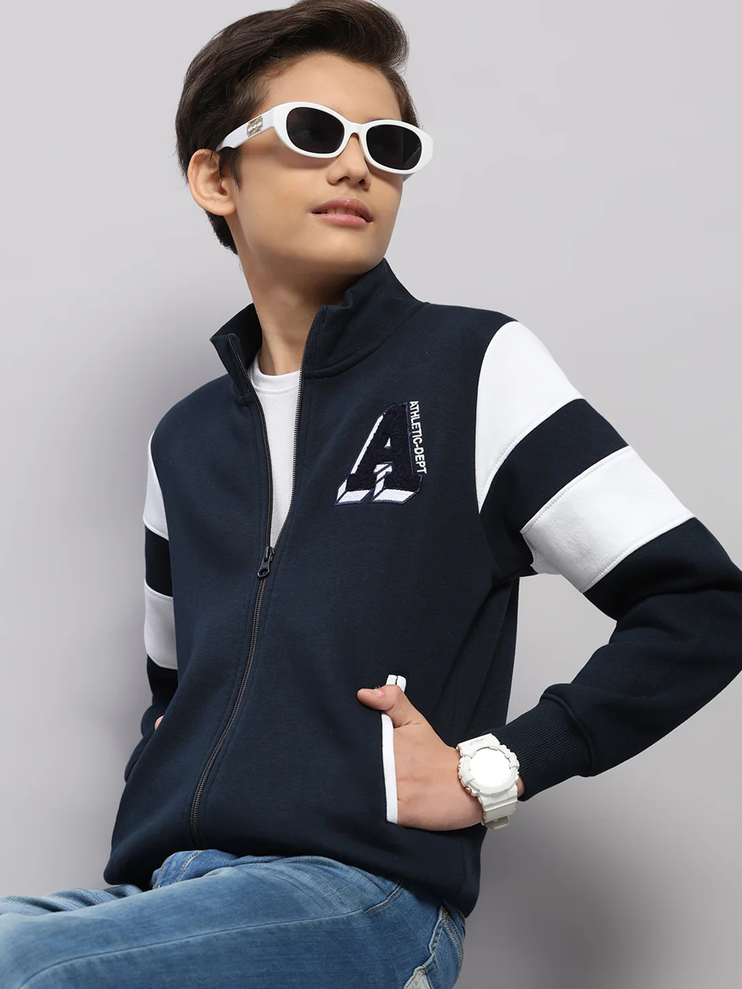 Boys Navy Blue Embroidered Round Neck Full Sleeve Sweatshirt - Image 6