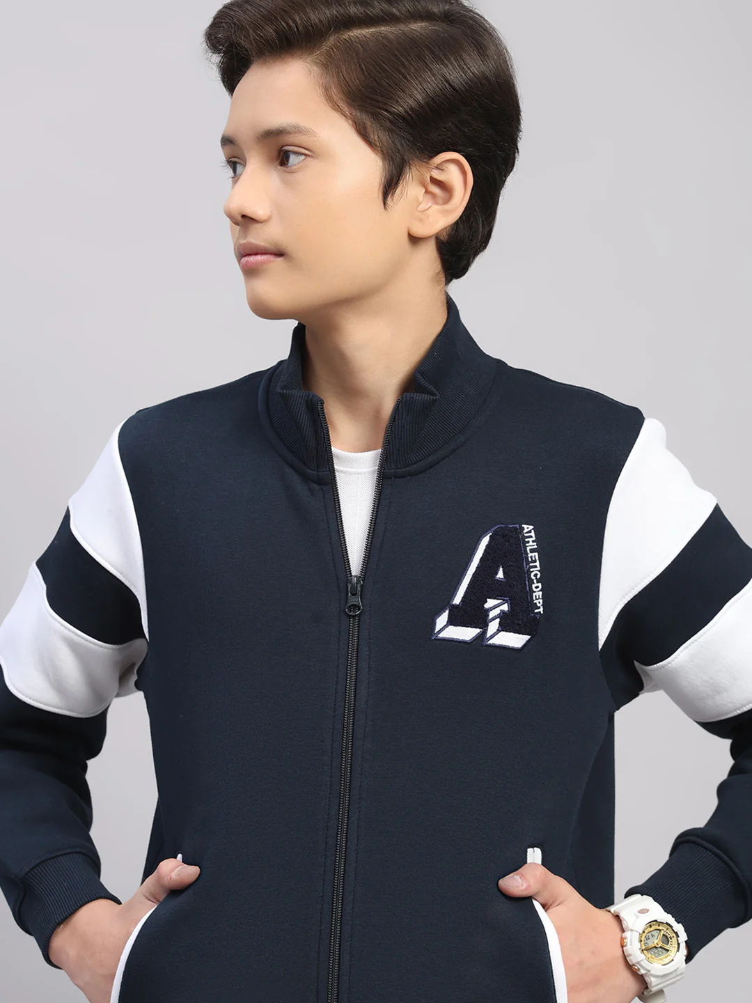Boys Navy Blue Embroidered Round Neck Full Sleeve Sweatshirt - Image 7