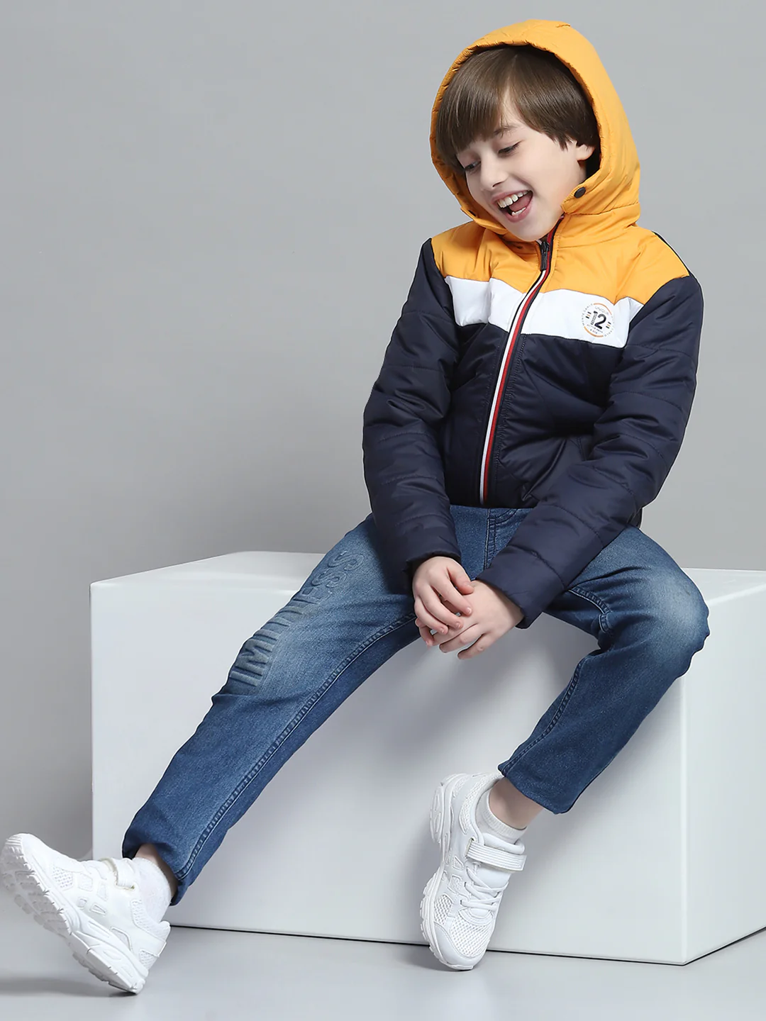 Boys Navy Blue Printed Hooded Full Sleeve Jacket - Image 2