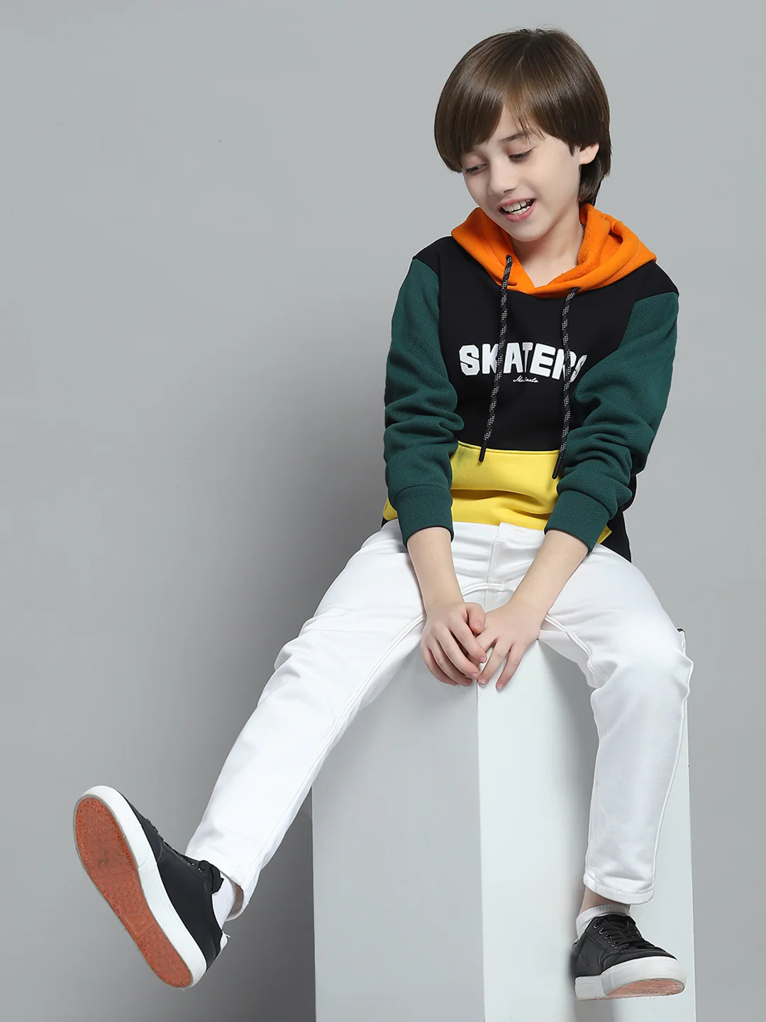 Boys Navy Blue Printed Hooded Full Sleeve Sweatshirt - Image 2