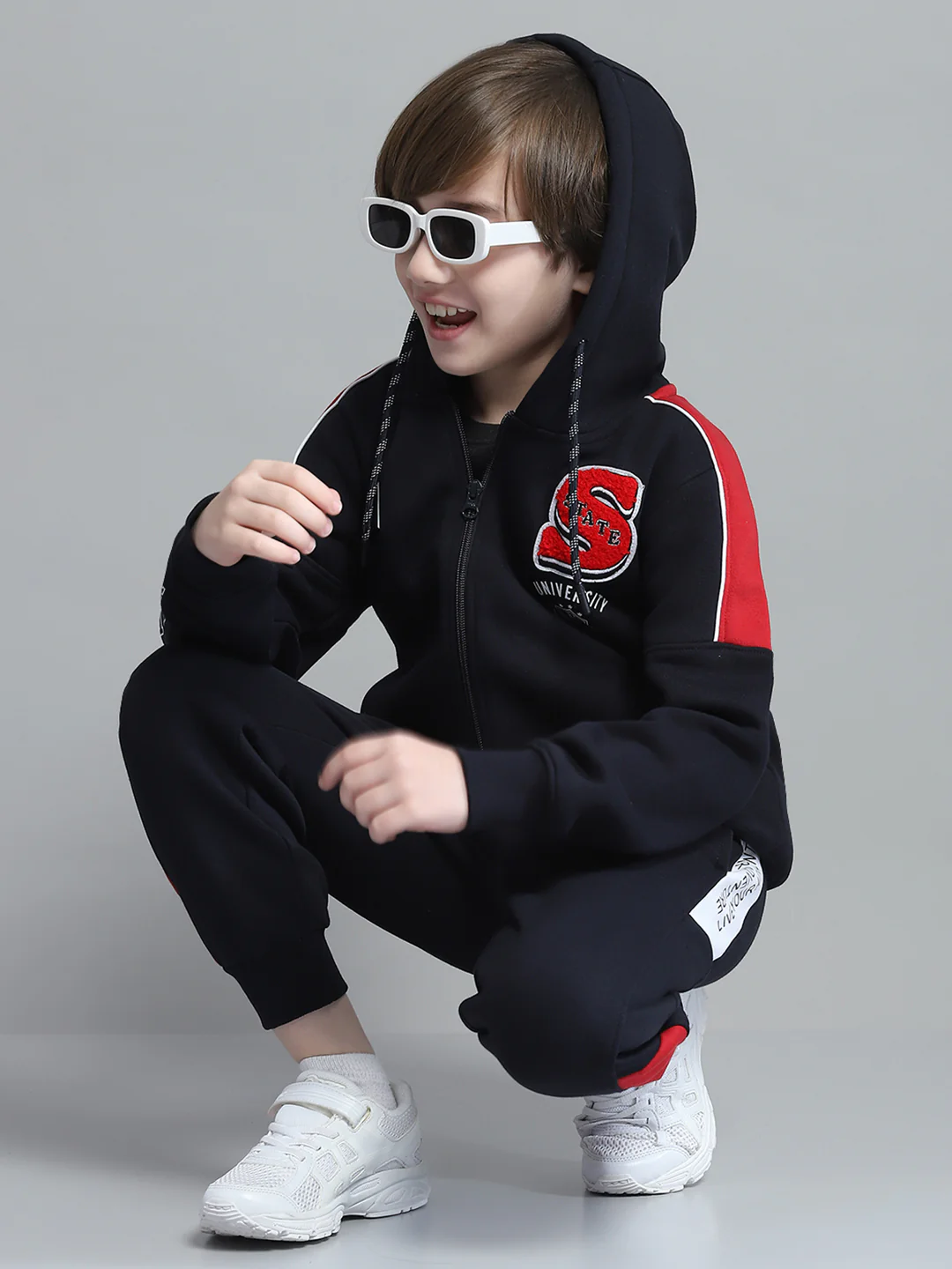 Boys Navy Blue Printed Hooded Full Sleeve Tracksuit - Image 2