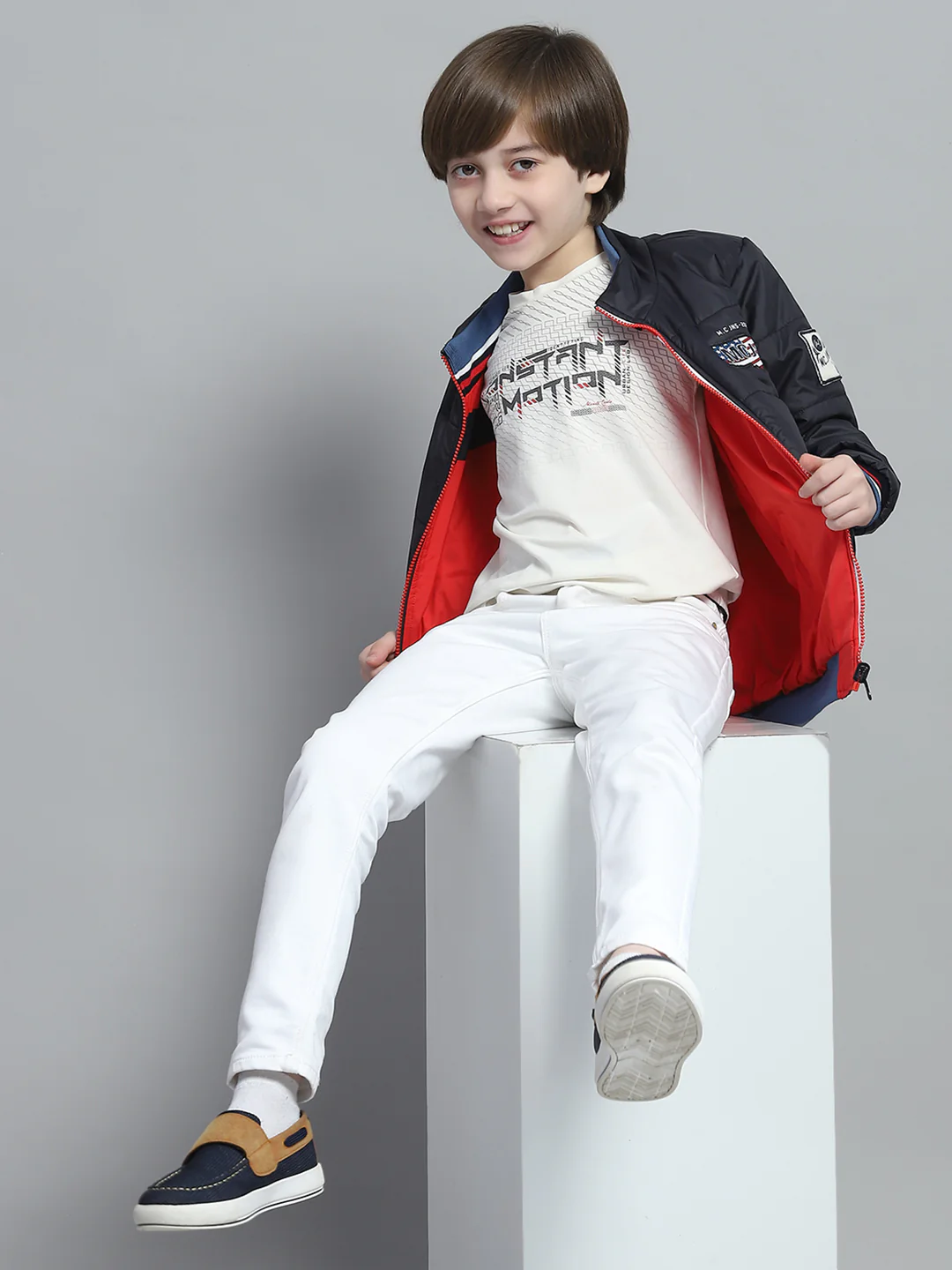 Boys Navy Blue Printed Mock Neck Full Sleeve Reversible Jacket - Image 2
