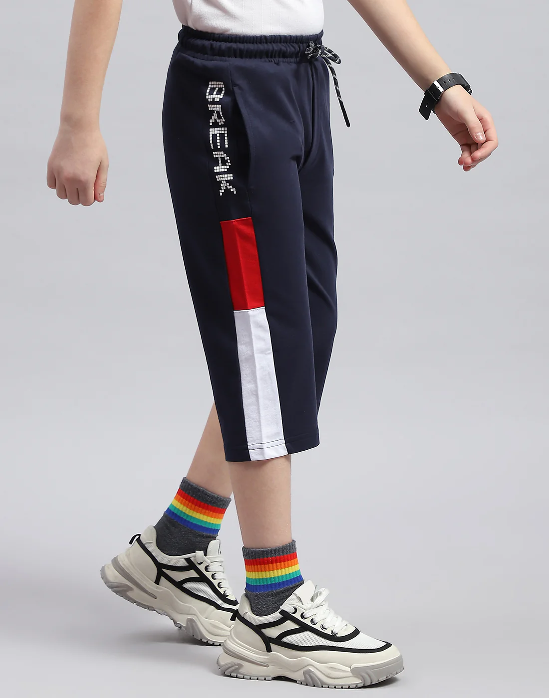 Boys Navy Blue Printed Regular Fit Capri - Image 4