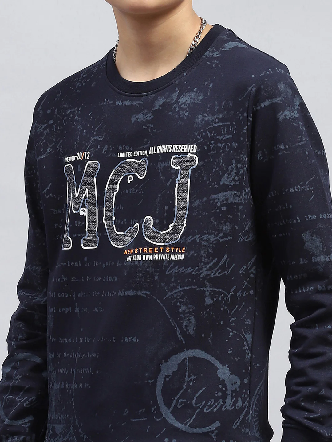 Boys Navy Blue Printed Round Neck Full Sleeve Sweatshirt - Image 6