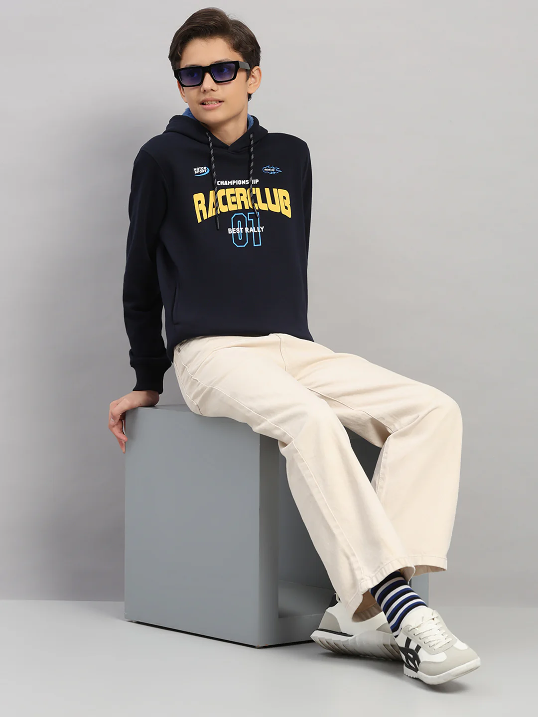 Boys Navy Blue Printed Round Neck Full Sleeve Sweatshirt - Image 2