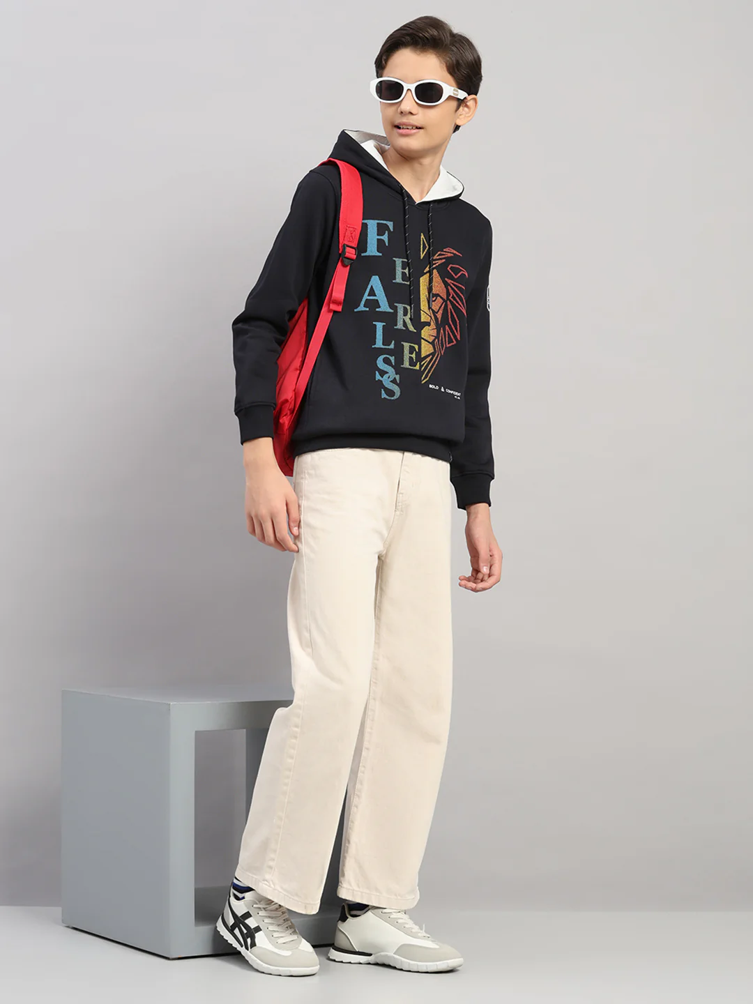 Boys Navy Blue Printed Round Neck Full Sleeve Sweatshirt - Image 2