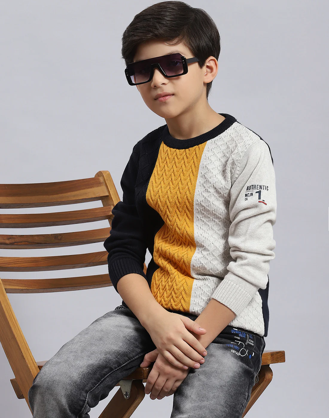 Boys Navy Blue Self Design Round Neck Full Sleeve Sweater - Image 2