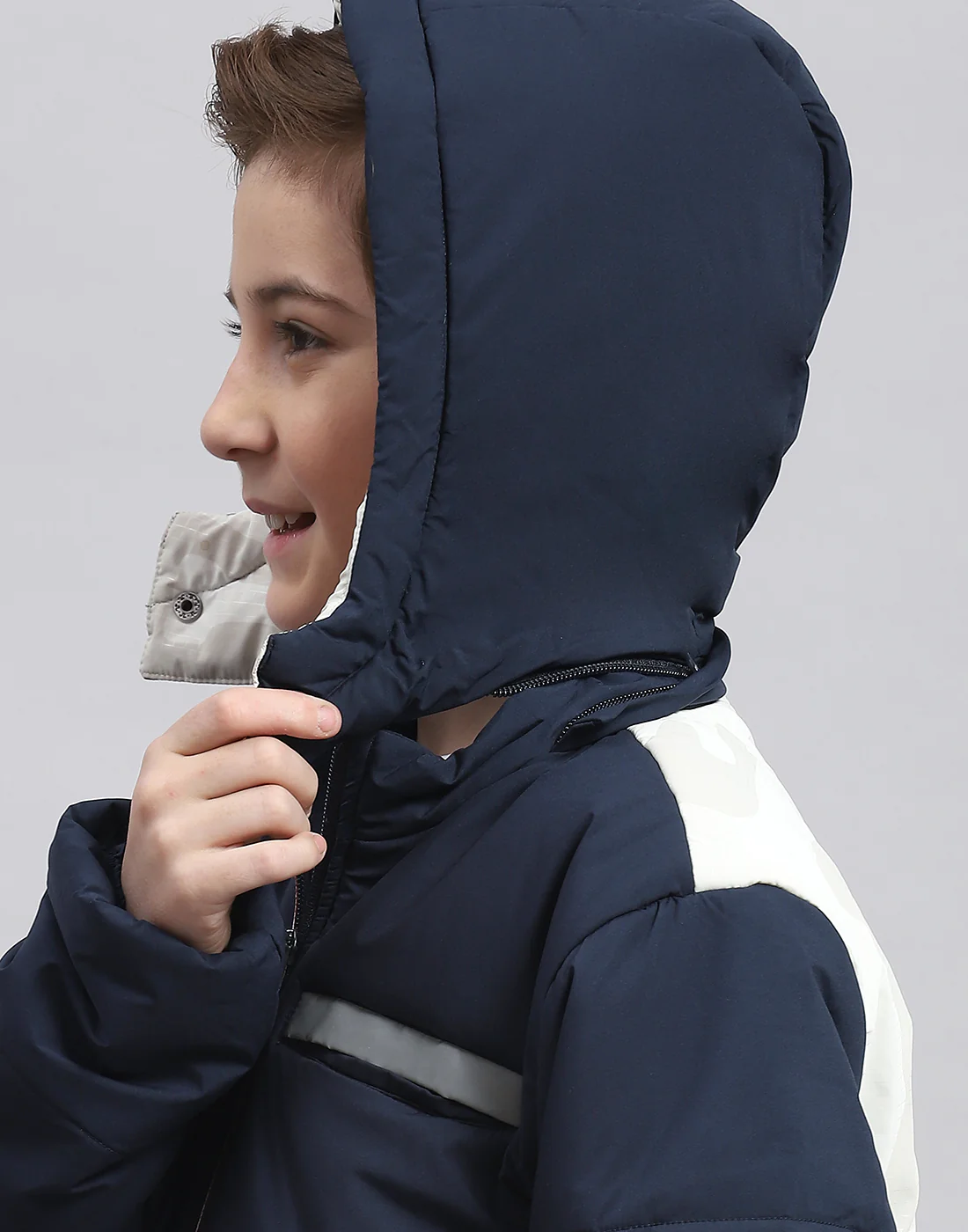 Boys Navy Blue Solid Hooded Full Sleeve Boys Jacket - Image 7