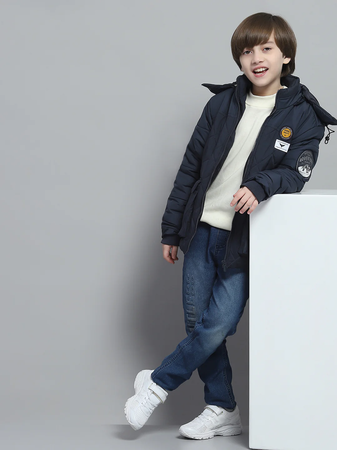 Boys Navy Blue Solid Hooded Full Sleeve Jacket - Image 2