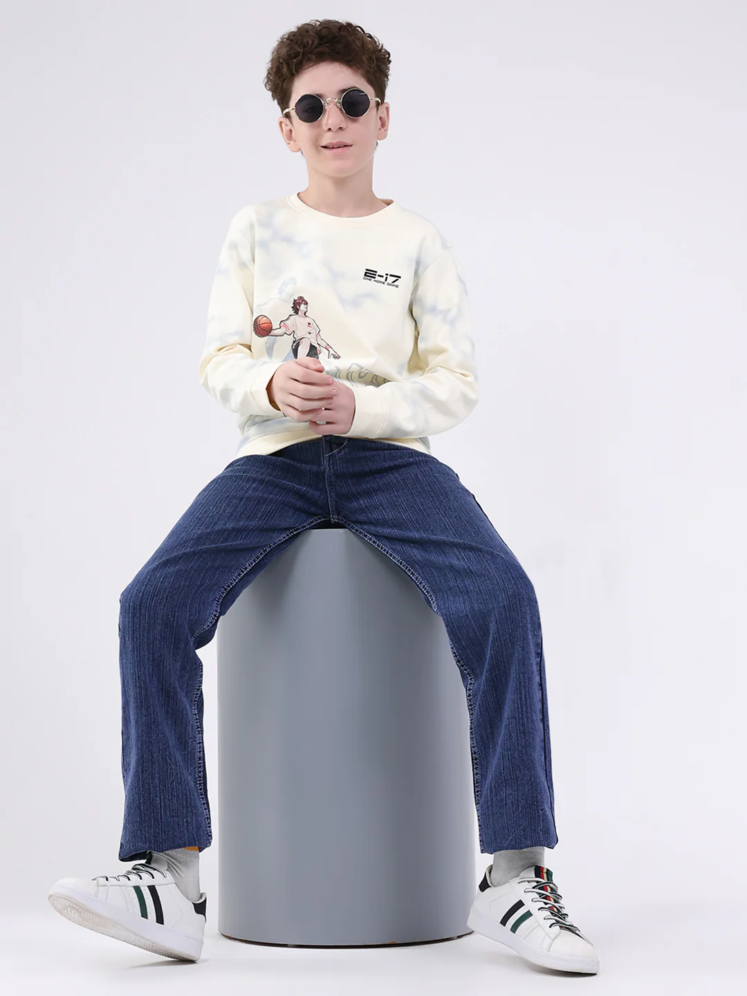 Boys Off White Printed Round Neck Full Sleeve Sweatshirt - Image 2