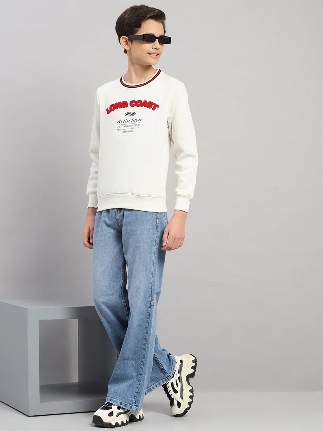 Boys Off White Printed Round Neck Full Sleeve Sweatshirt - Image 2