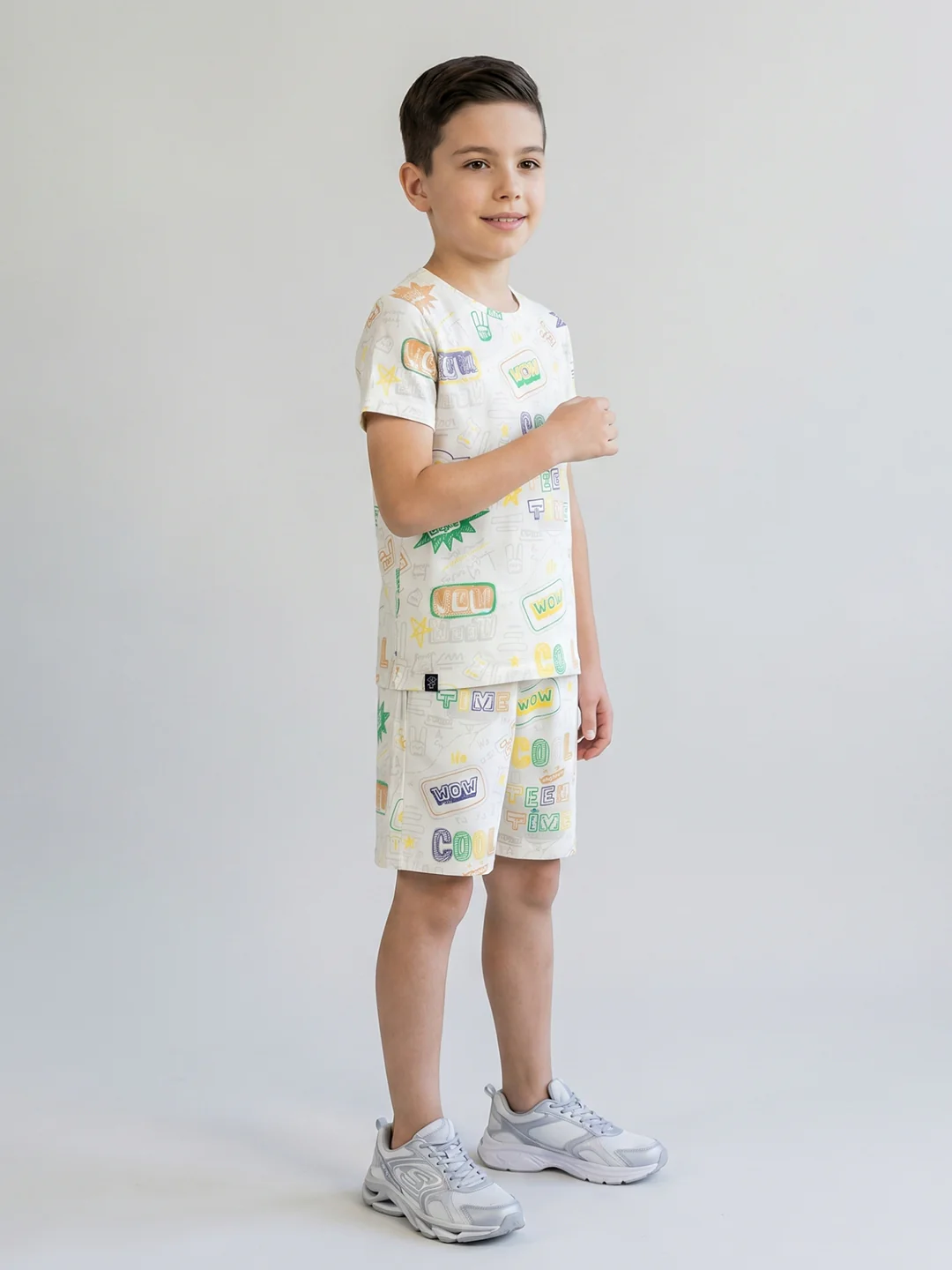 Boys Off White Printed Round Neck Half Sleeve Cords Set - Image 2