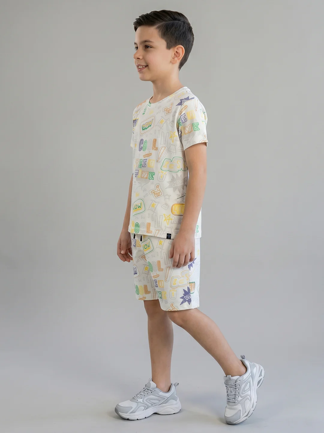 Boys Off White Printed Round Neck Half Sleeve Cords Set - Image 3