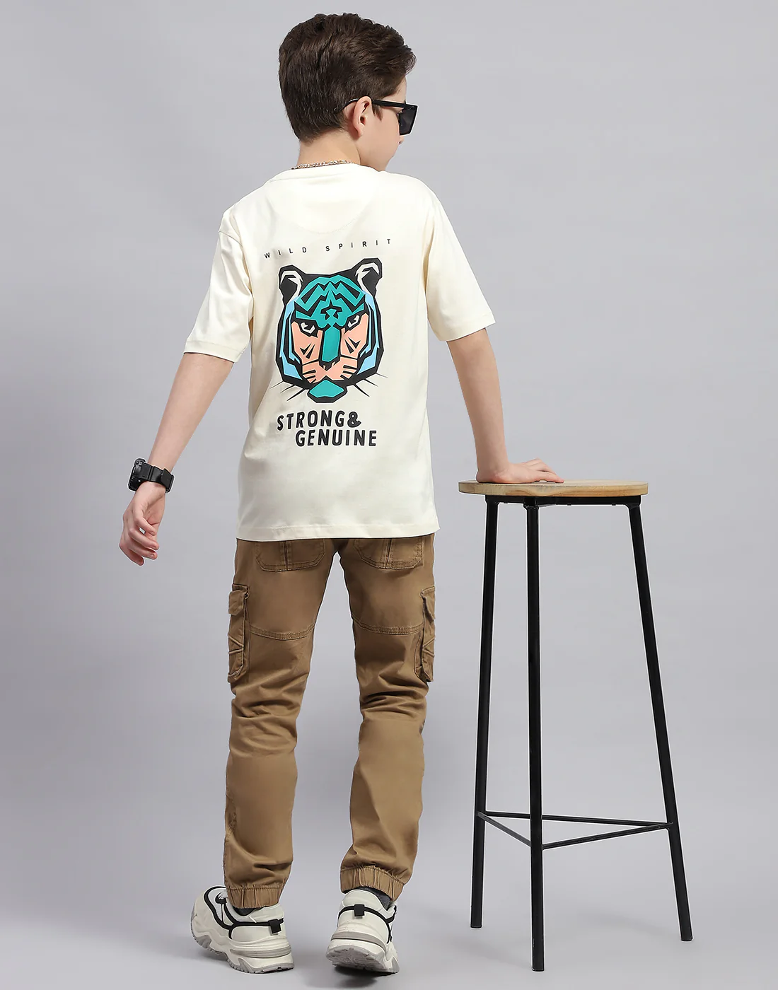 Boys Off White Printed Round Neck Half Sleeve T-Shirt - Image 6
