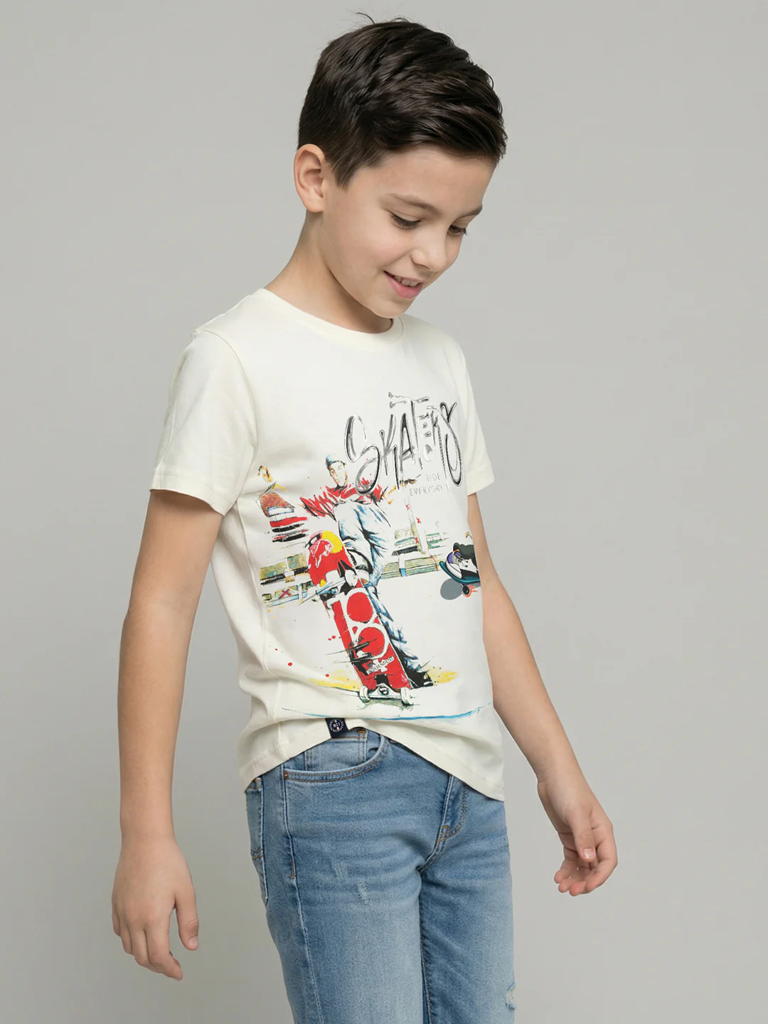 Boys Off White Printed Round Neck Half Sleeve T-Shirt - Image 2