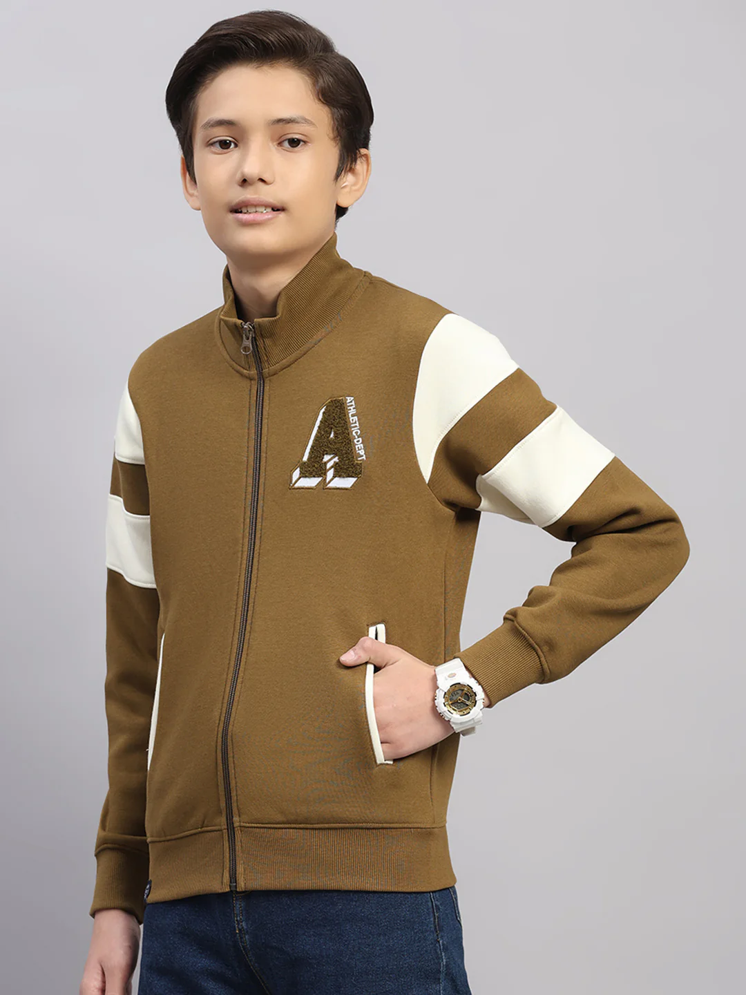 Boys Olive Embroidered Round Neck Full Sleeve Sweatshirt - Image 3