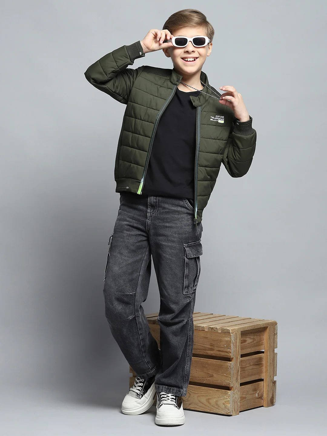 Boys Olive Printed Mock Neck Full Sleeve Jacket - Image 2