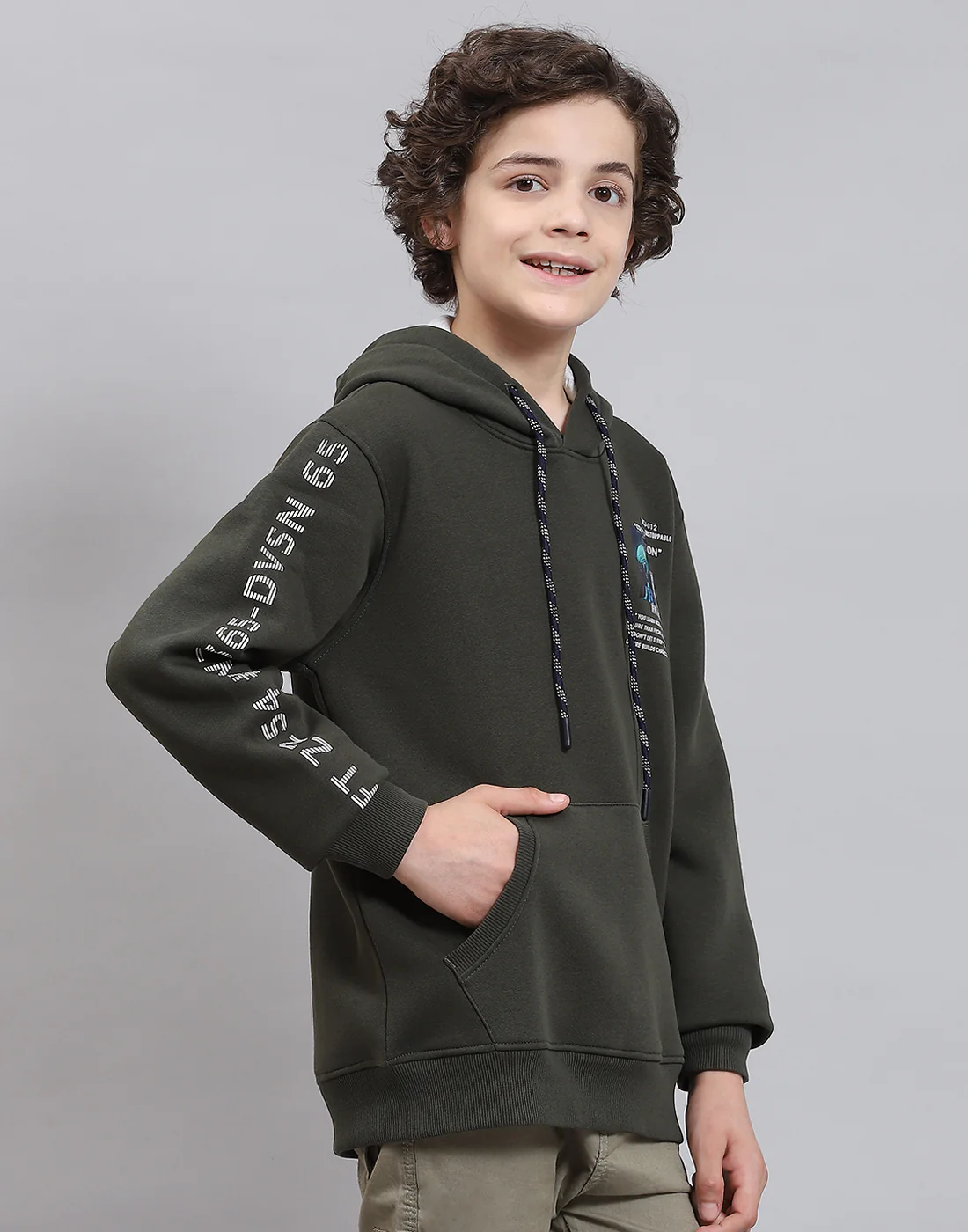 Boys Olive Printed Round Neck Full Sleeve Sweatshirt - Image 4
