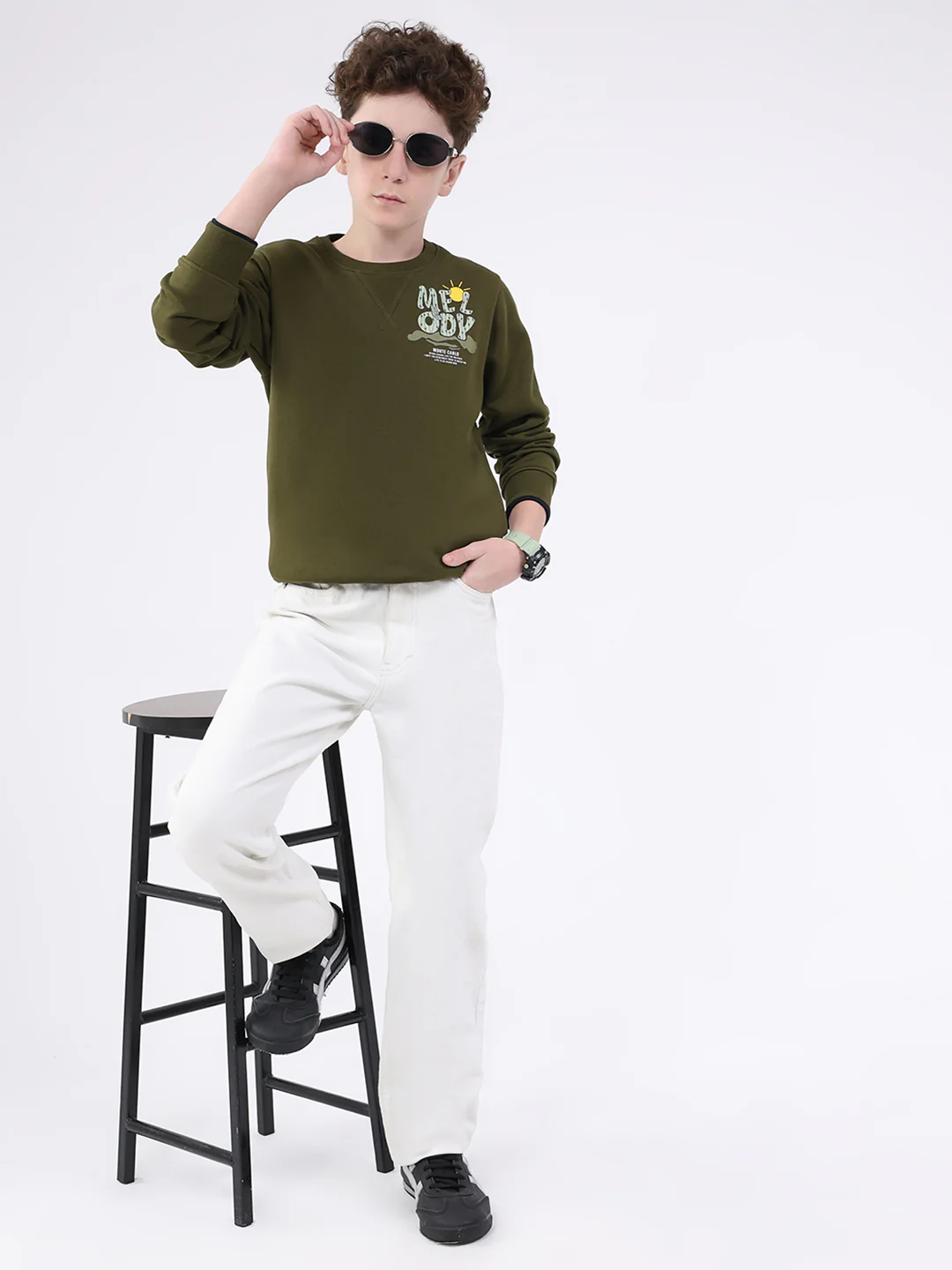 Boys Olive Printed Round Neck Full Sleeve Sweatshirt - Image 2