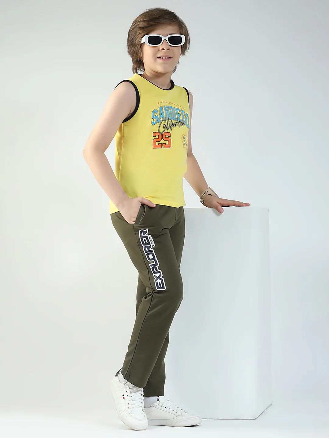 Boys Olive Solid Regular Fit Lower - Image 2