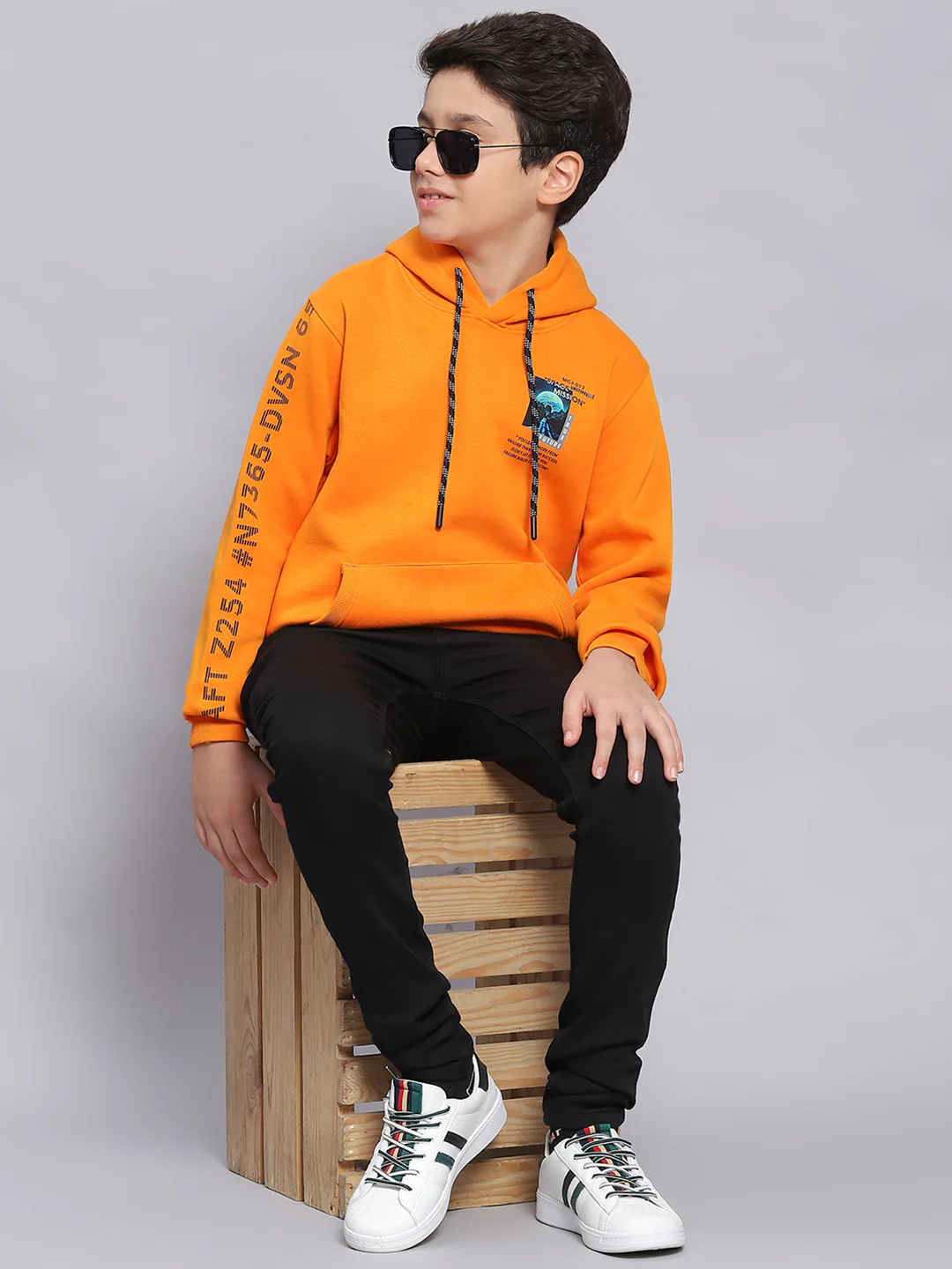 Boys Orange Printed Hooded Full Sleeve Sweatshirt - Image 2