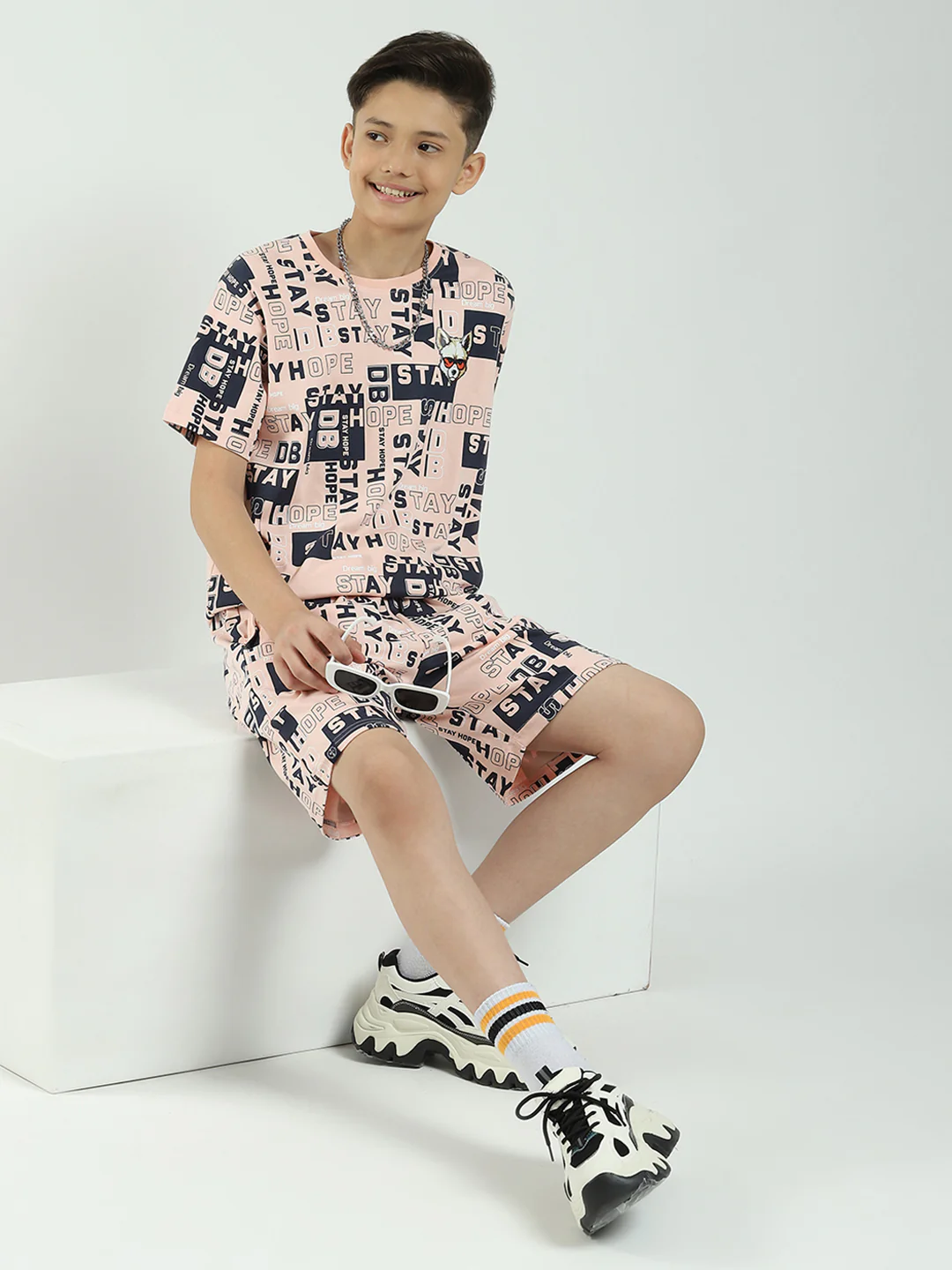 Boys Peach Printed Round Neck Half Sleeve Bermuda Set - Image 2