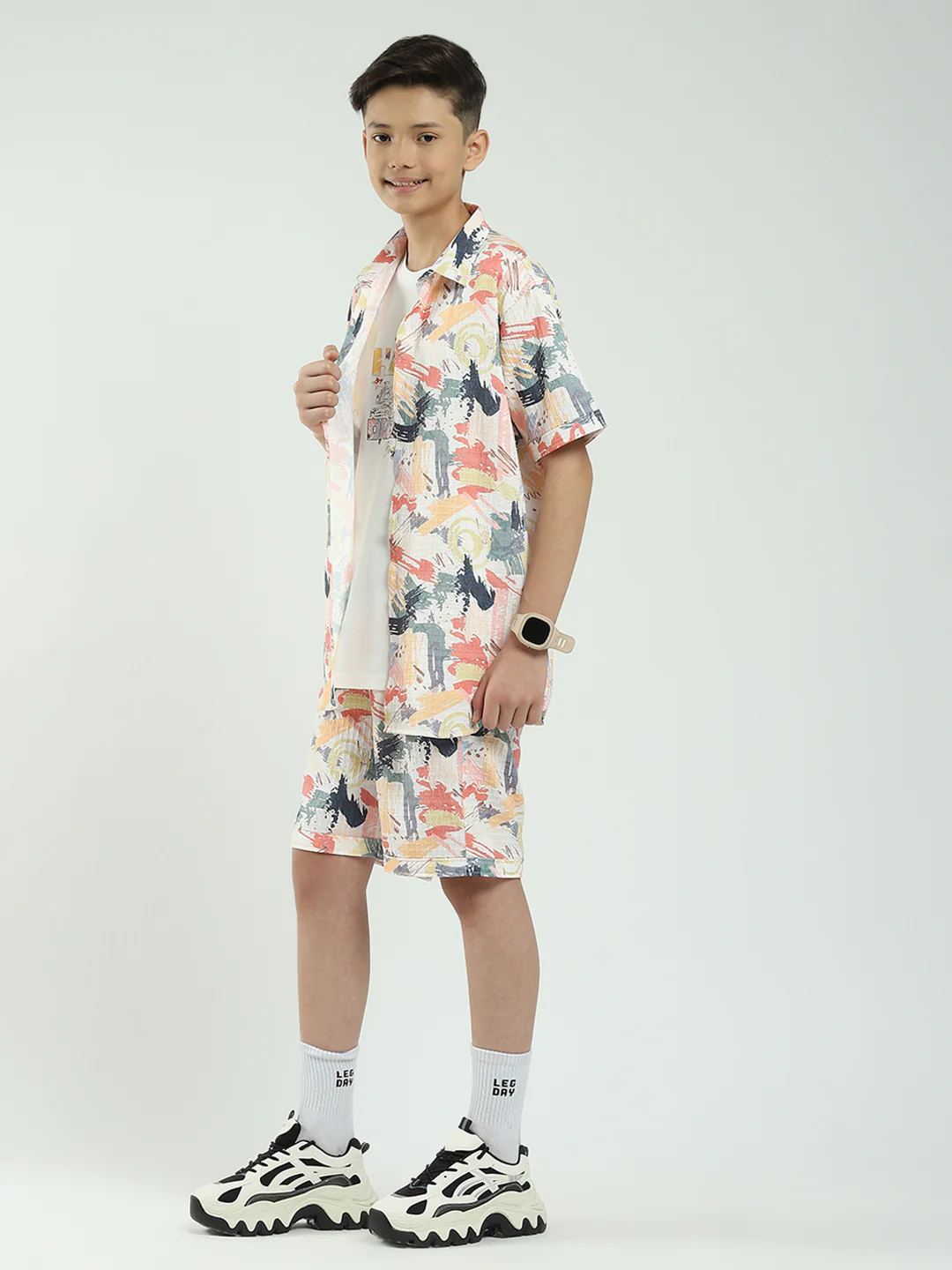Boys Pink Printed Collar Half Sleeve Cords Set - Image 3