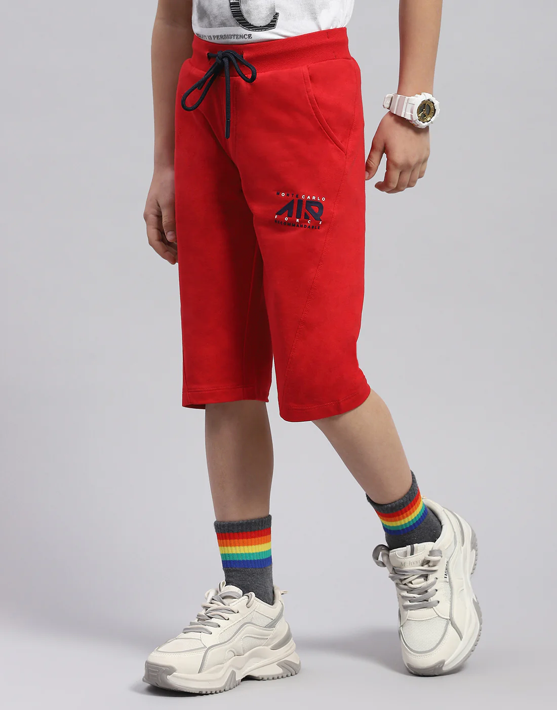 Boys Red Printed Regular Fit Capri - Image 3