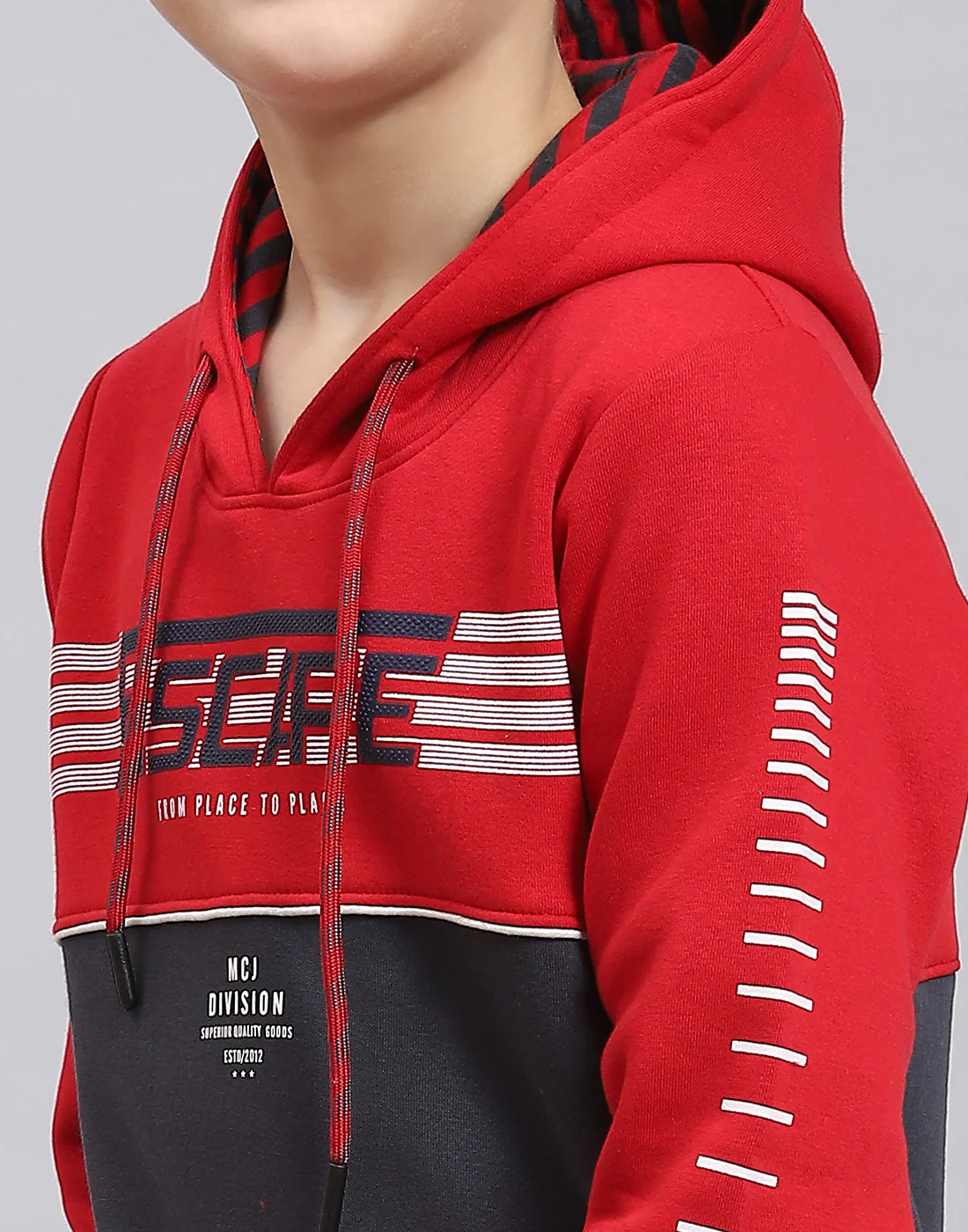 Boys Red Printed Hooded Full Sleeve Sweatshirt - Image 7