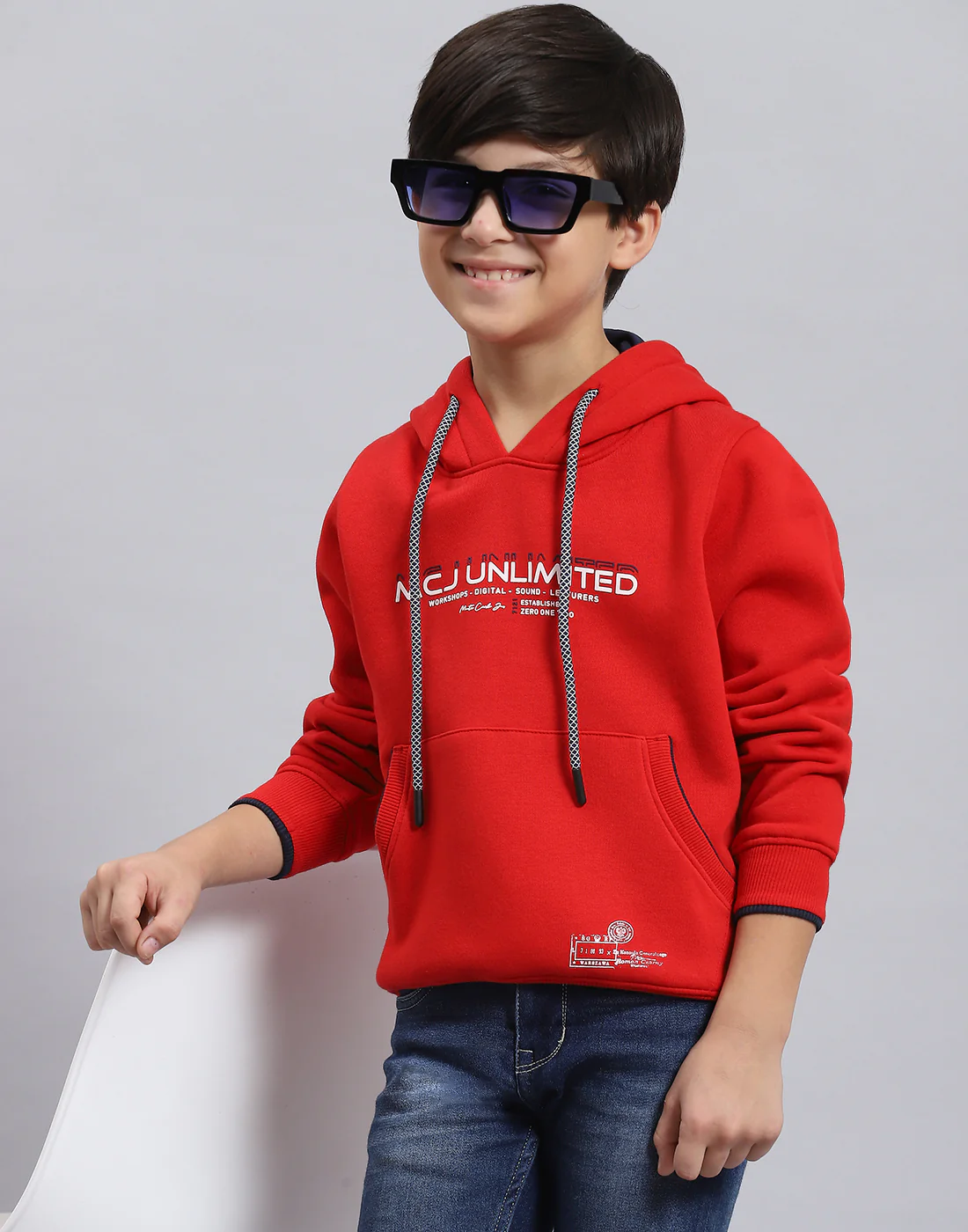 Boys Red Printed Hooded Full Sleeve Sweatshirt - Image 2