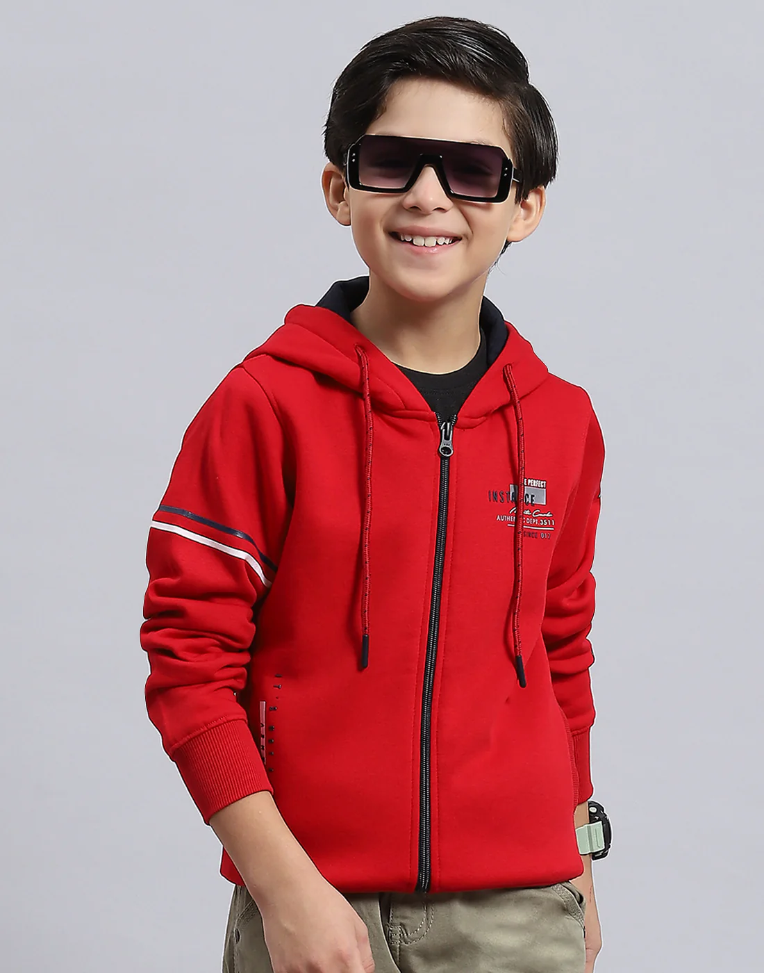 Boys Red Printed Hooded Full Sleeve Sweatshirt - Image 2
