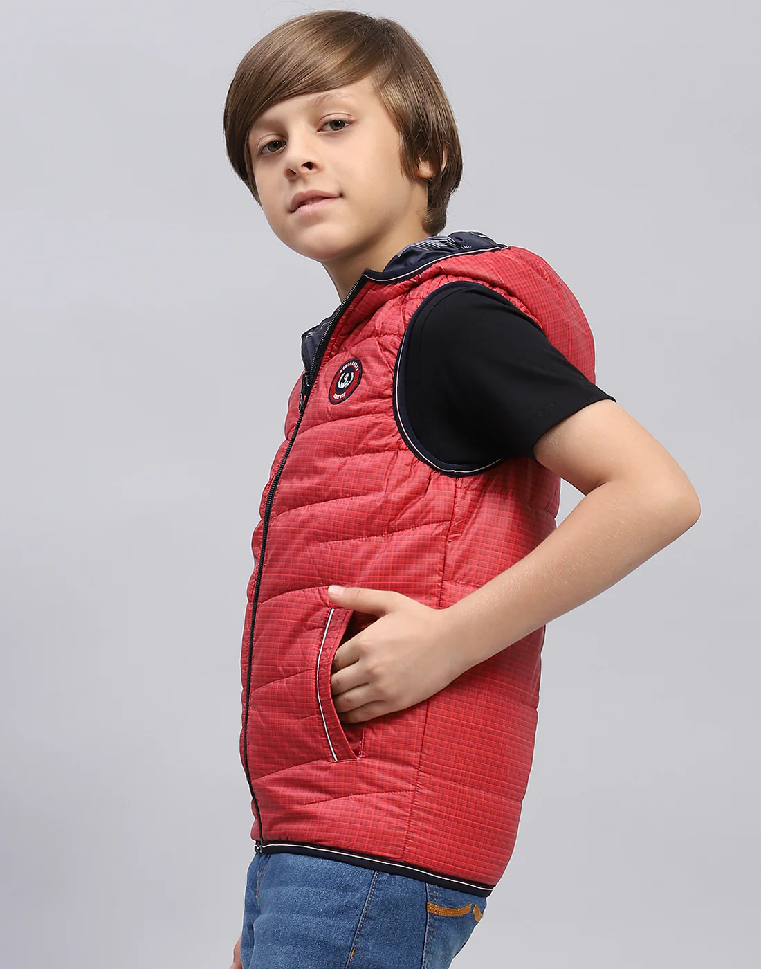 Boys Red Printed Hooded Sleeveless Jacket - Image 3