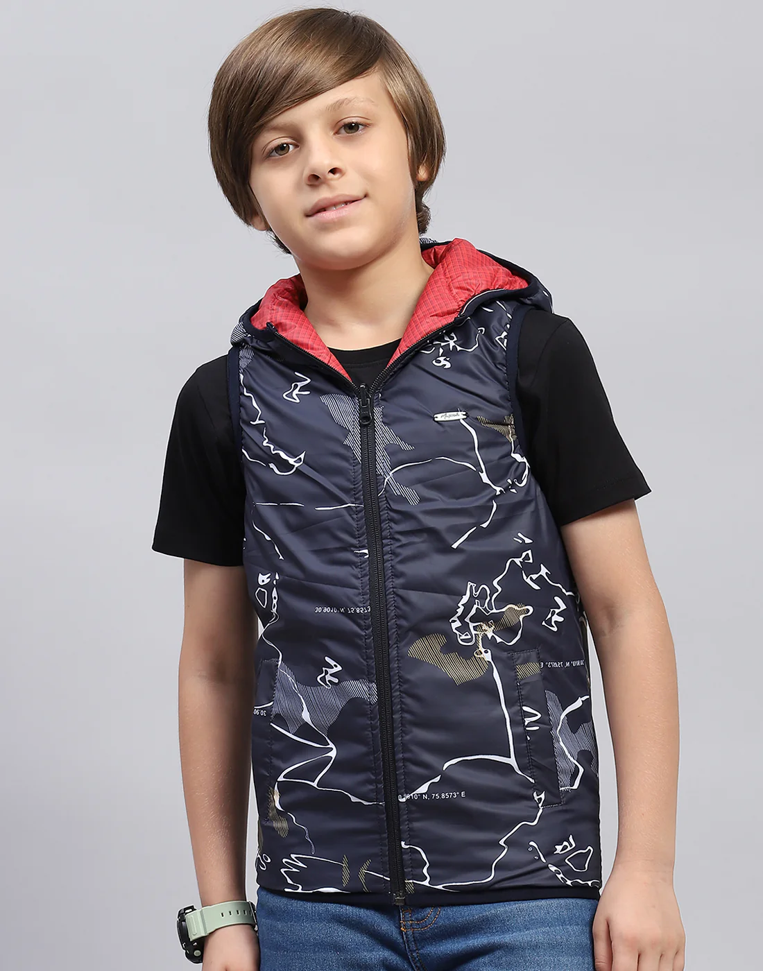 Boys Red Printed Hooded Sleeveless Jacket - Image 8